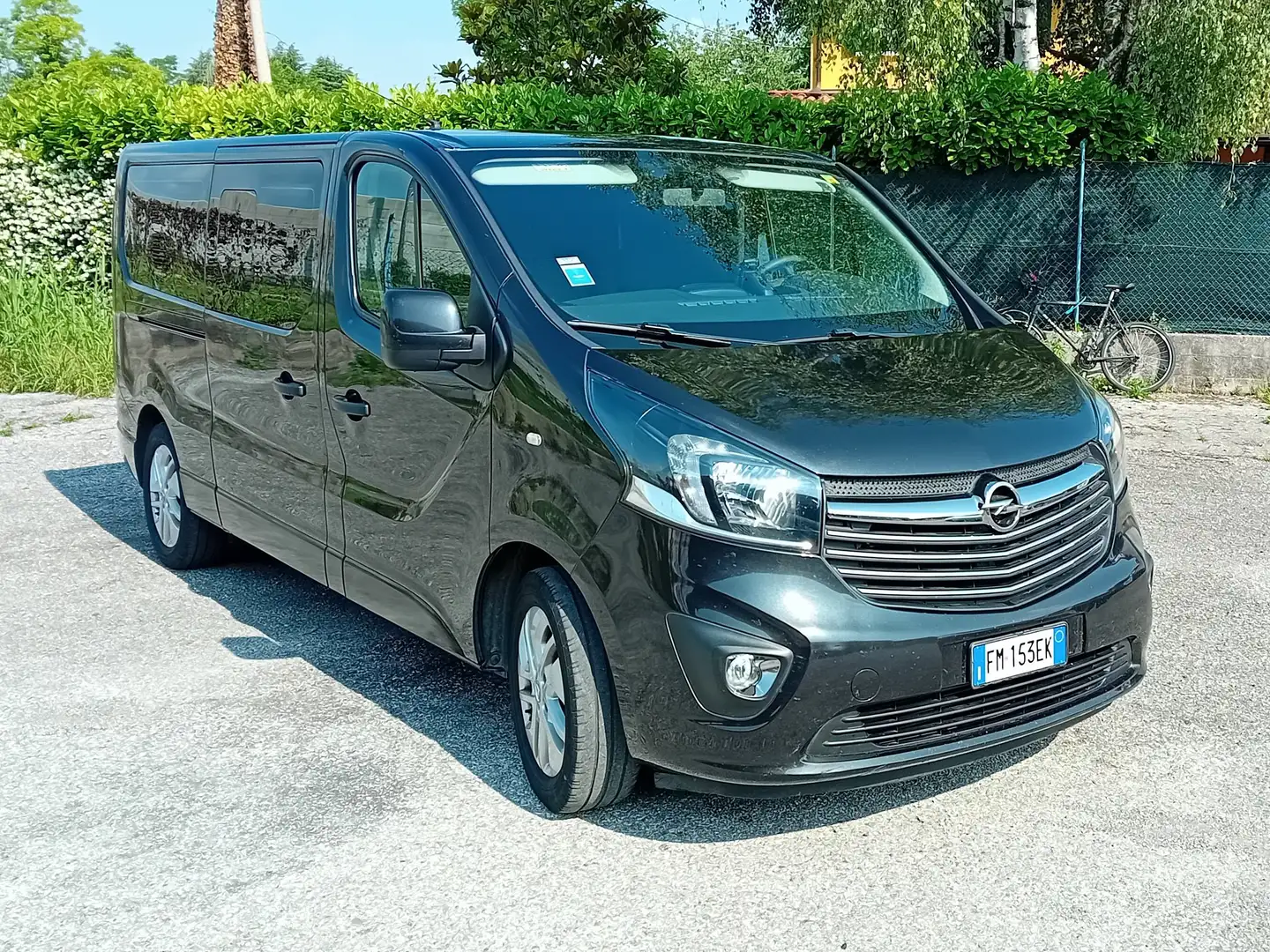 Opel Vivaro 9 POSTI PASSO LUNGO Nero - 2