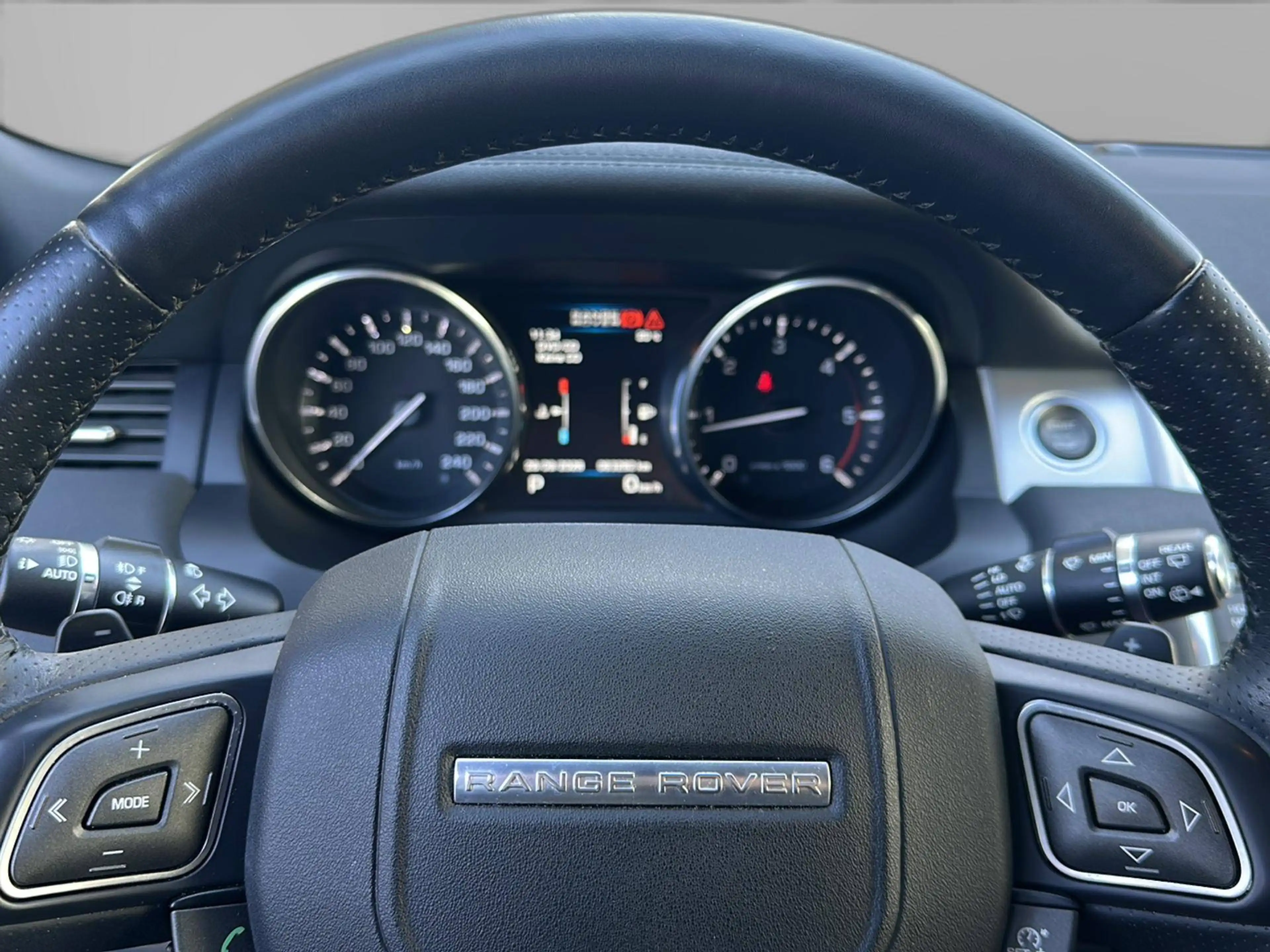 Land Rover Range Rover Evoque Dynamic — photo 13