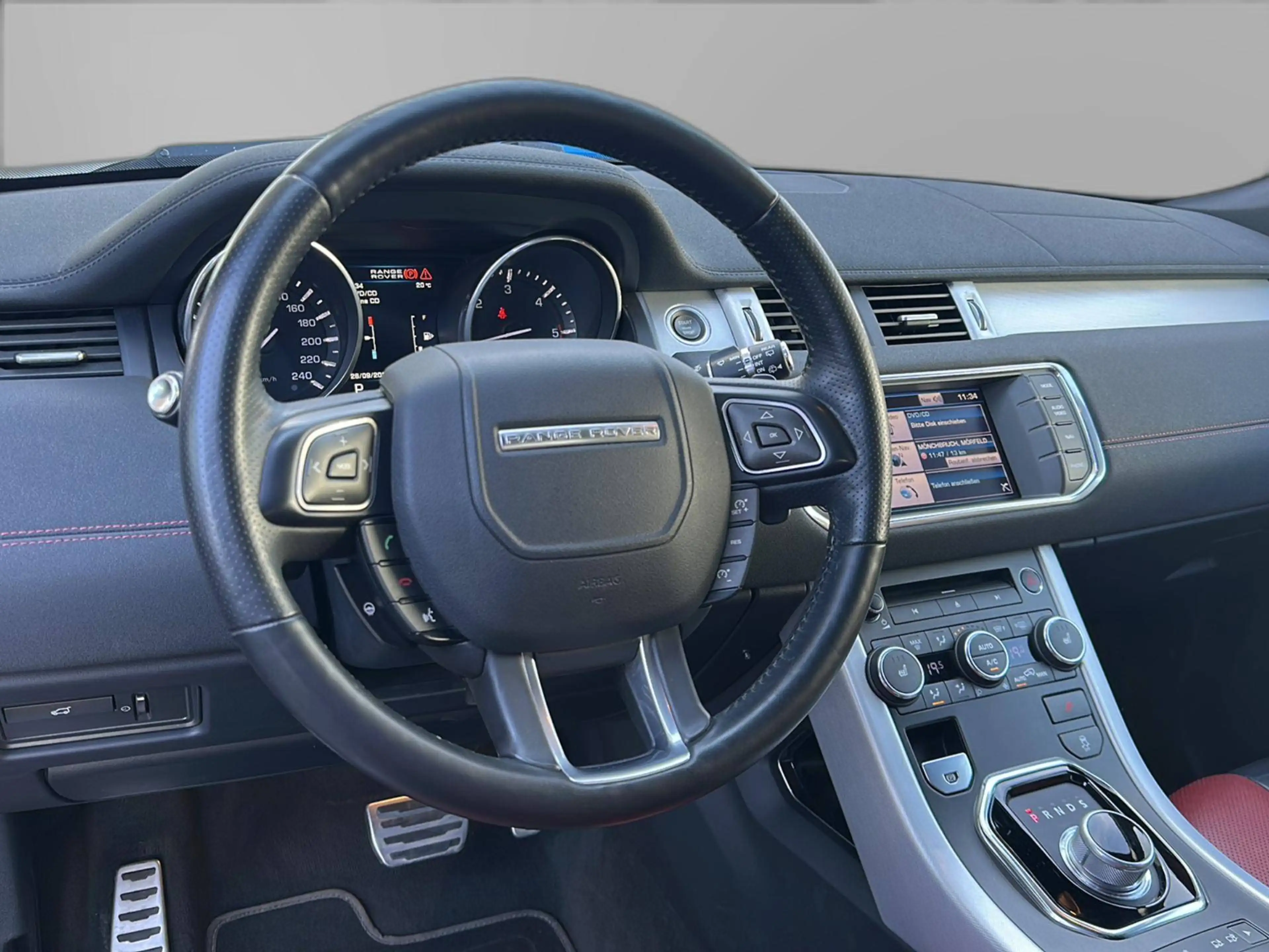 Land Rover Range Rover Evoque Dynamic — photo 12