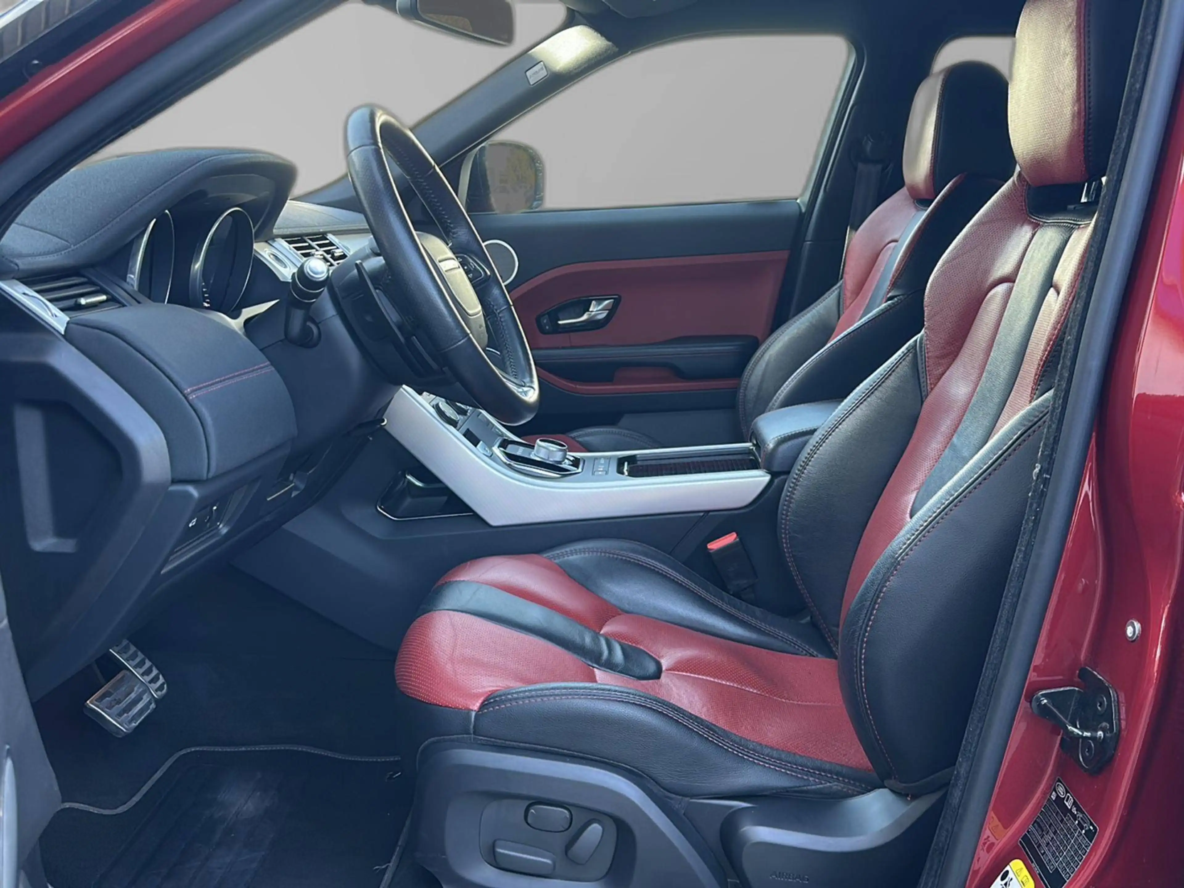 Land Rover Range Rover Evoque Dynamic — photo 10