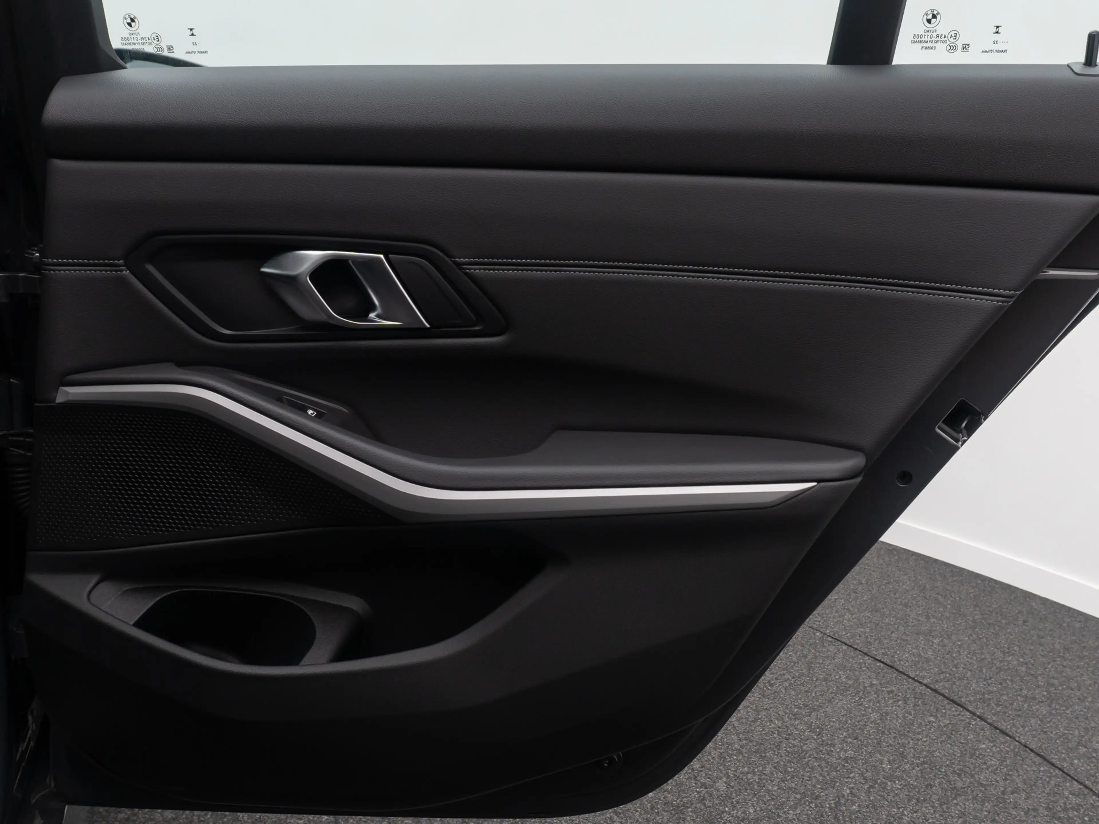 BMW 330 Komfort DAB HiFi Leder M Sport 19Zoll — photo 31