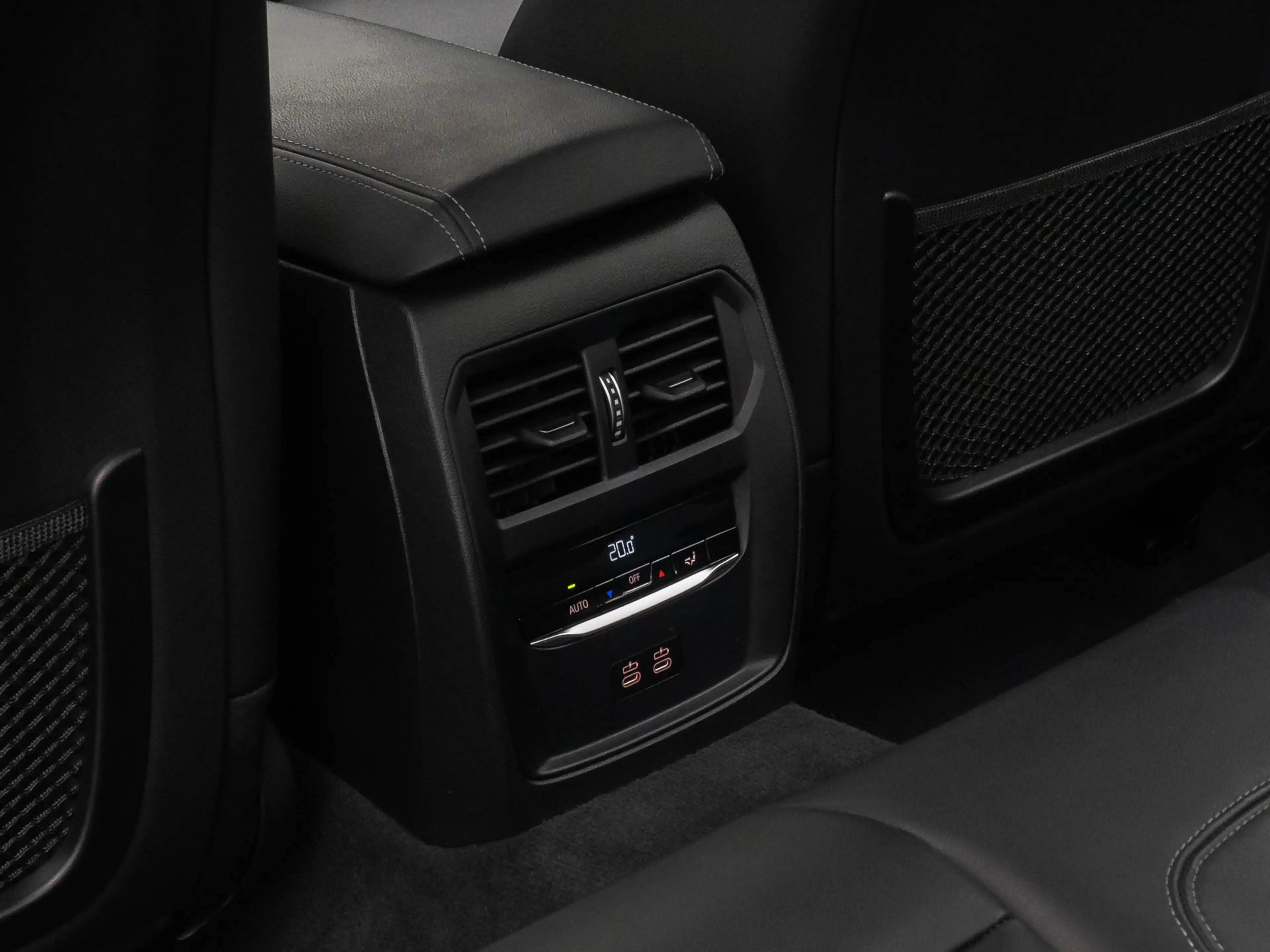 BMW 330 Komfort DAB HiFi Leder M Sport 19Zoll — photo 29