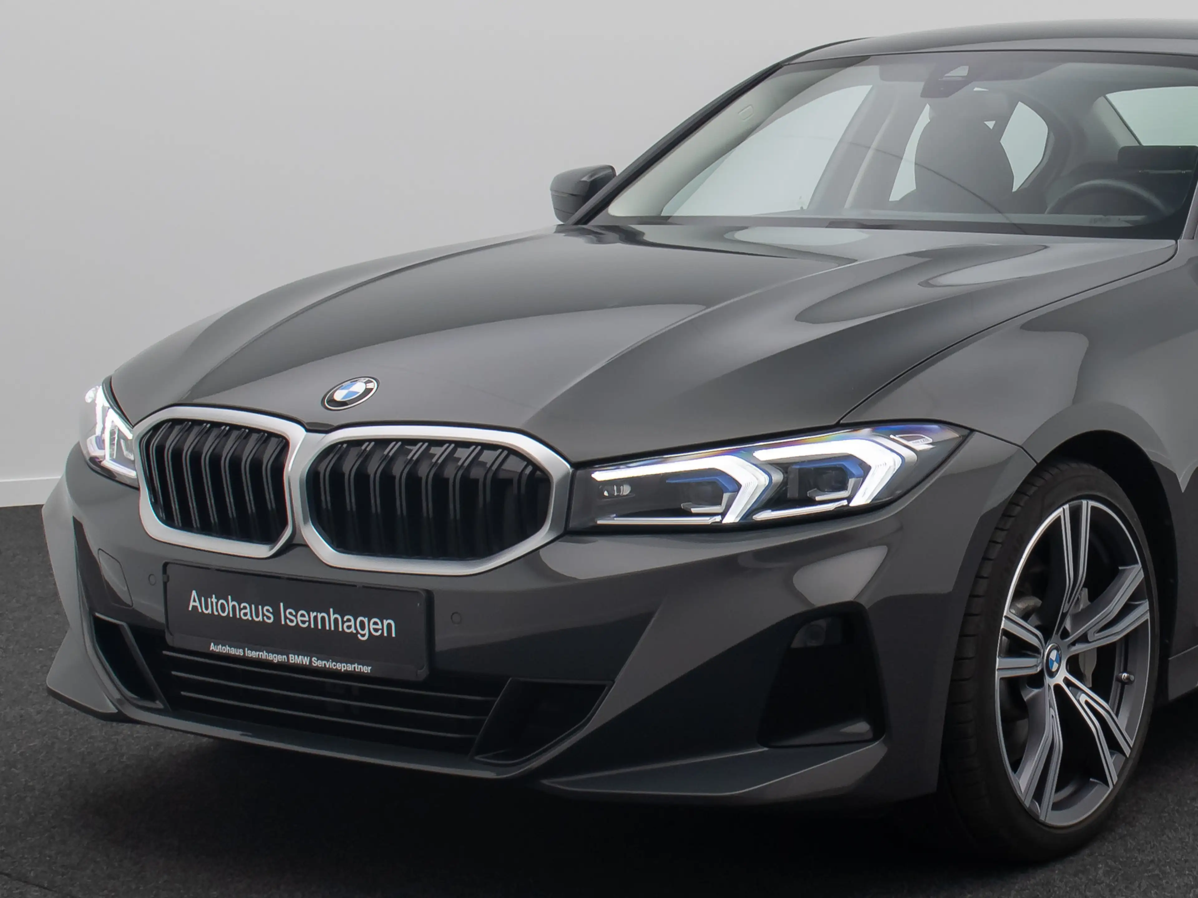 BMW 330 Komfort DAB HiFi Leder M Sport 19Zoll — photo 17