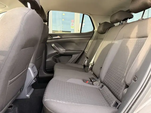 Volkswagen T-Cross view 6