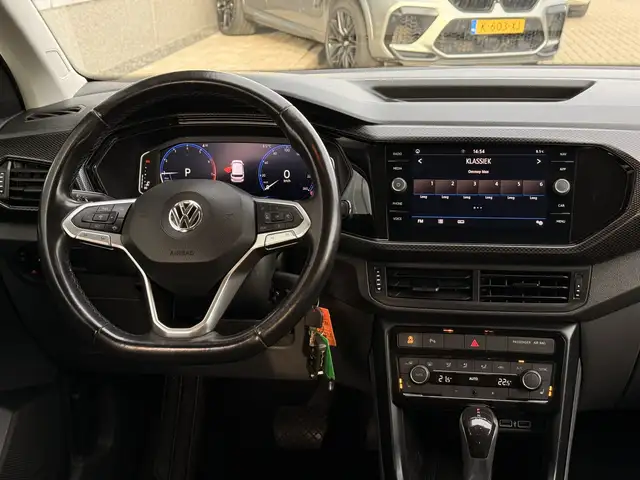 Volkswagen T-Cross view 19