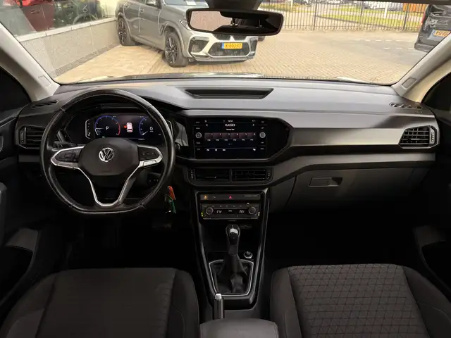 Volkswagen T-Cross view 20