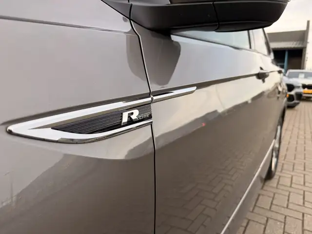 Volkswagen T-Cross view 7
