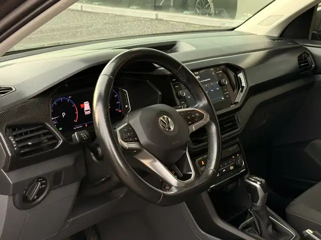 Volkswagen T-Cross view 2