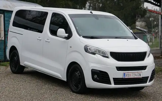 Peugeot Expert KW 120 L2H1 mit Ausbau+Bett+Navi+Kamera