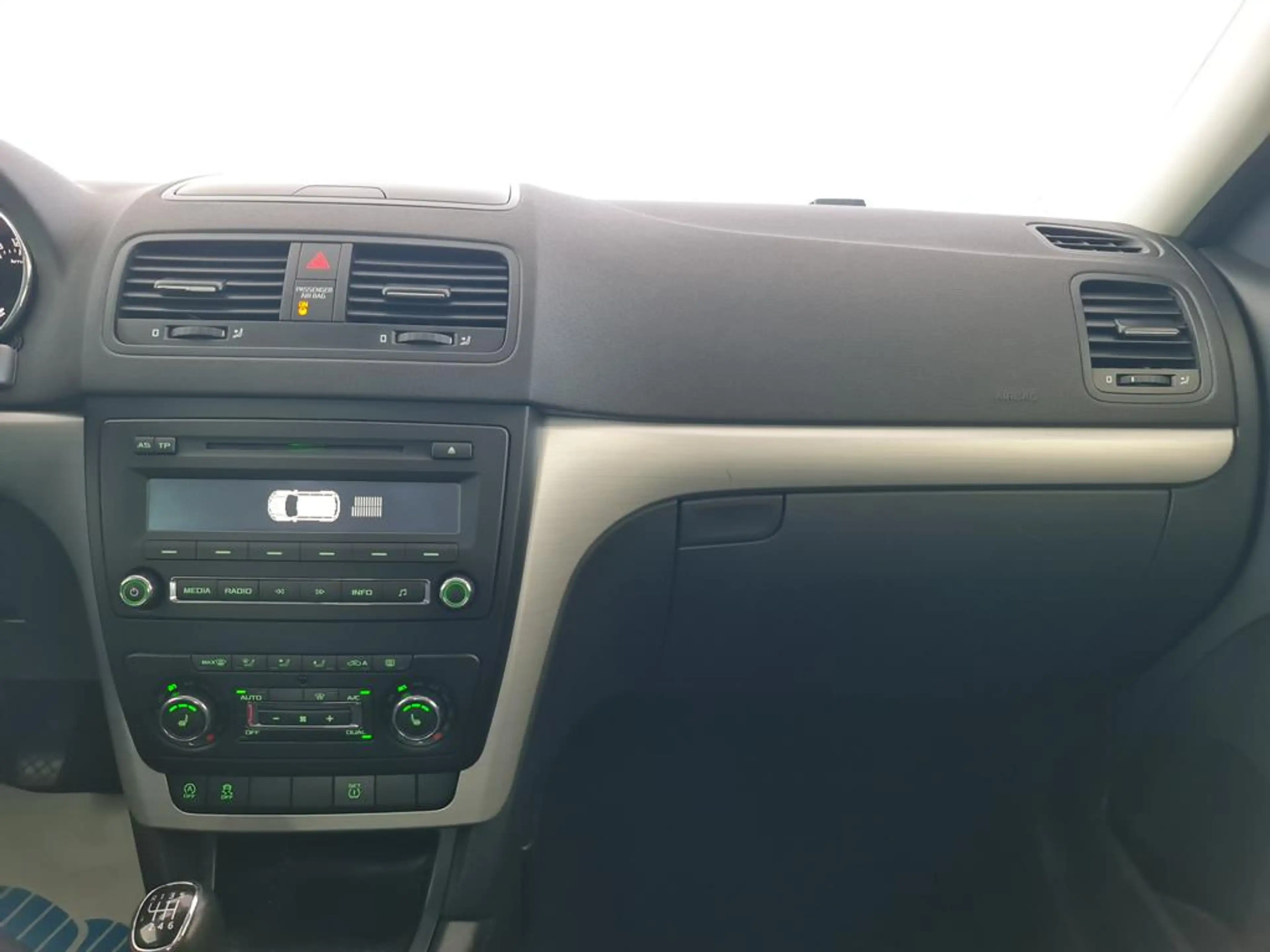 Skoda Yeti Ambition Outdoor, 1.Hand, unfallfrei, PDC, Scheckheftgepflegt — photo 13