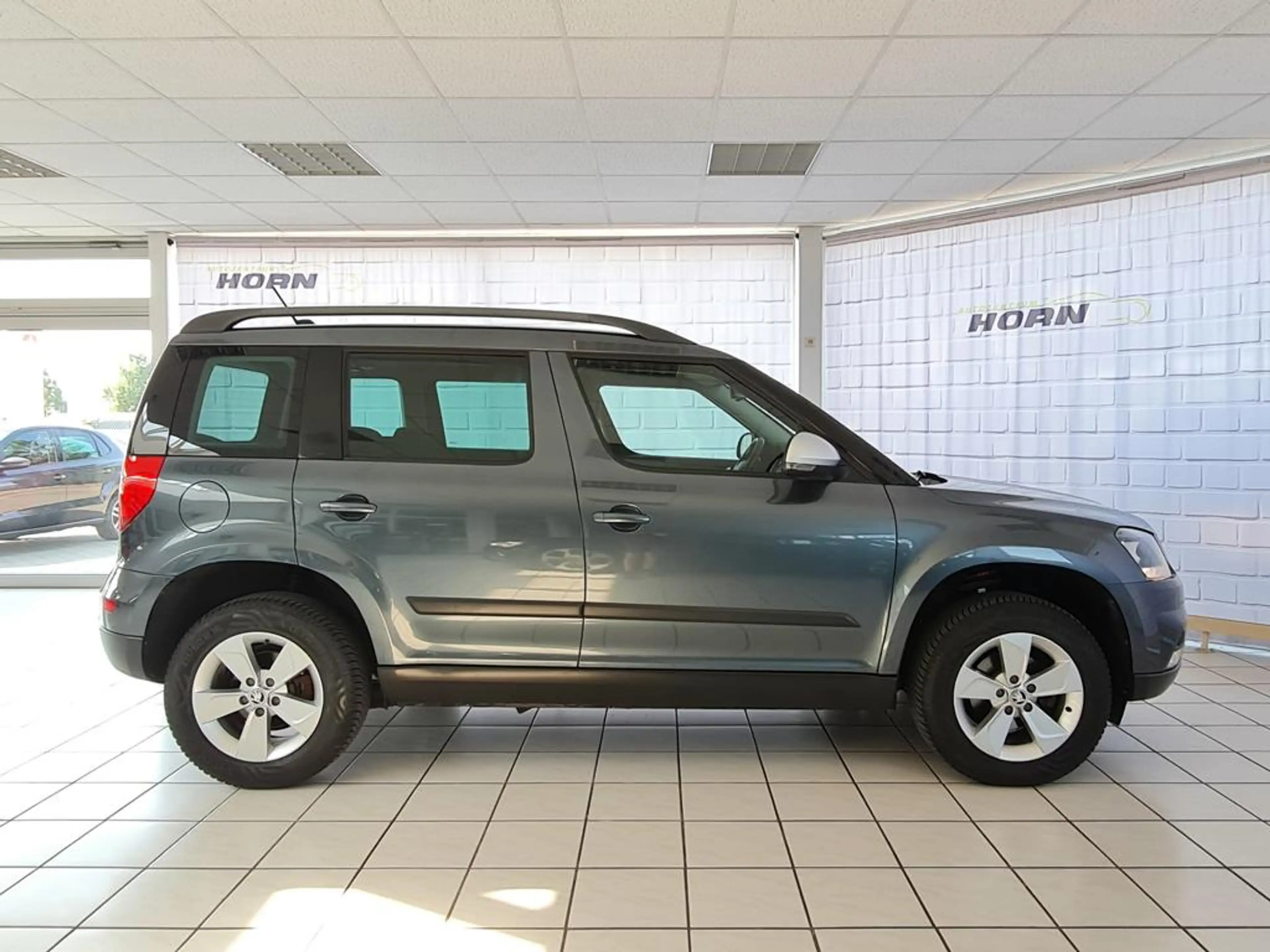 Skoda Yeti Ambition Outdoor, 1.Hand, unfallfrei, PDC, Scheckheftgepflegt — photo 5