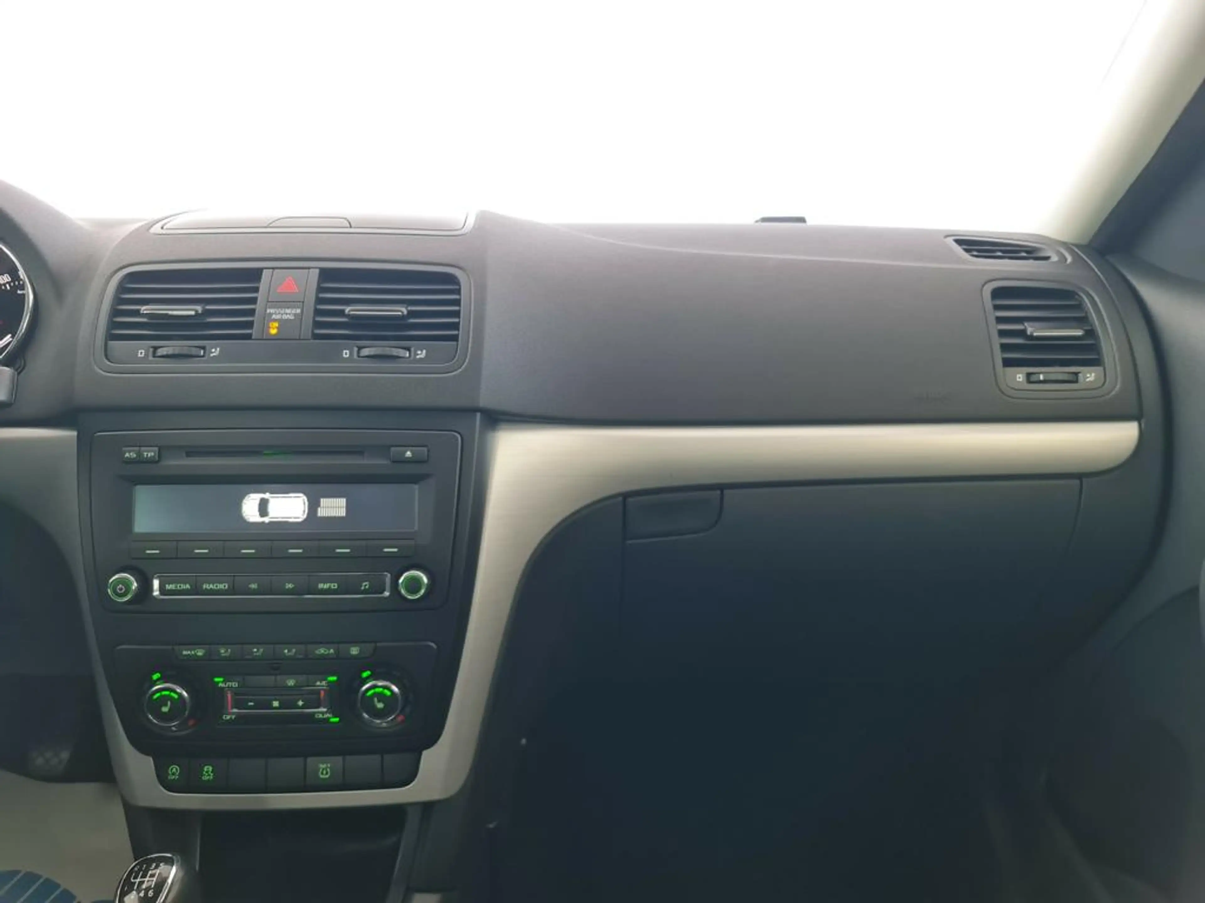 Skoda Yeti Ambition Outdoor, 1.Hand, unfallfrei, PDC, Scheckheftgepflegt — photo 14