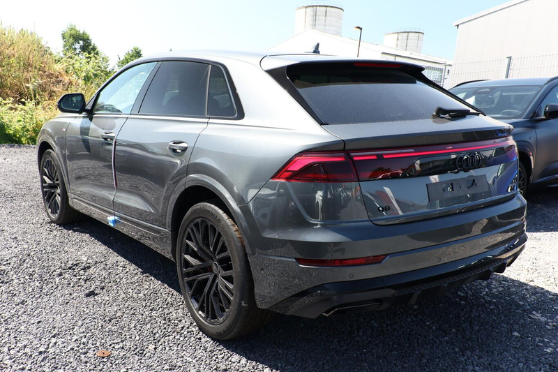 Audi Q8 S line 2xS AssistenzP+ 22Z Laser Pano B&O Leder... — photo 4