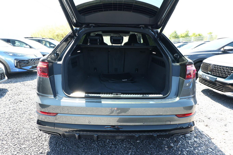 Audi Q8 S line 2xS AssistenzP+ 22Z Laser Pano B&O Leder... — photo 11