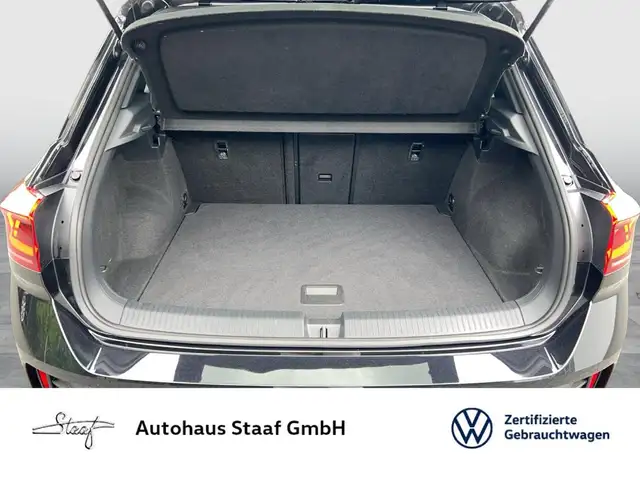 Volkswagen T-Roc view 13