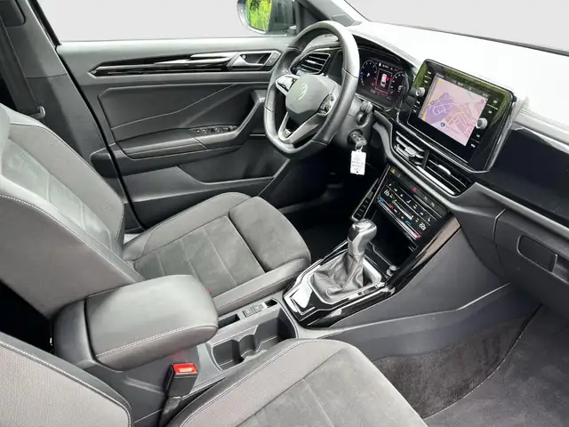 Volkswagen T-Roc view 15