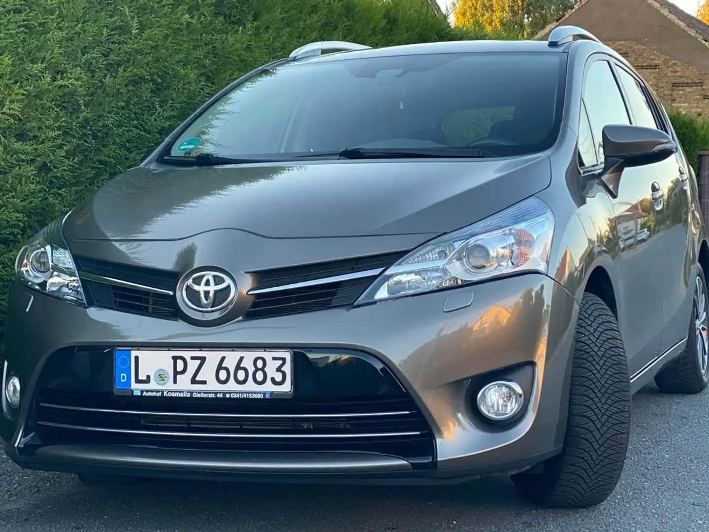 Toyota Verso Verso 1.8 7-Sitzer Comfort Bronze - 1