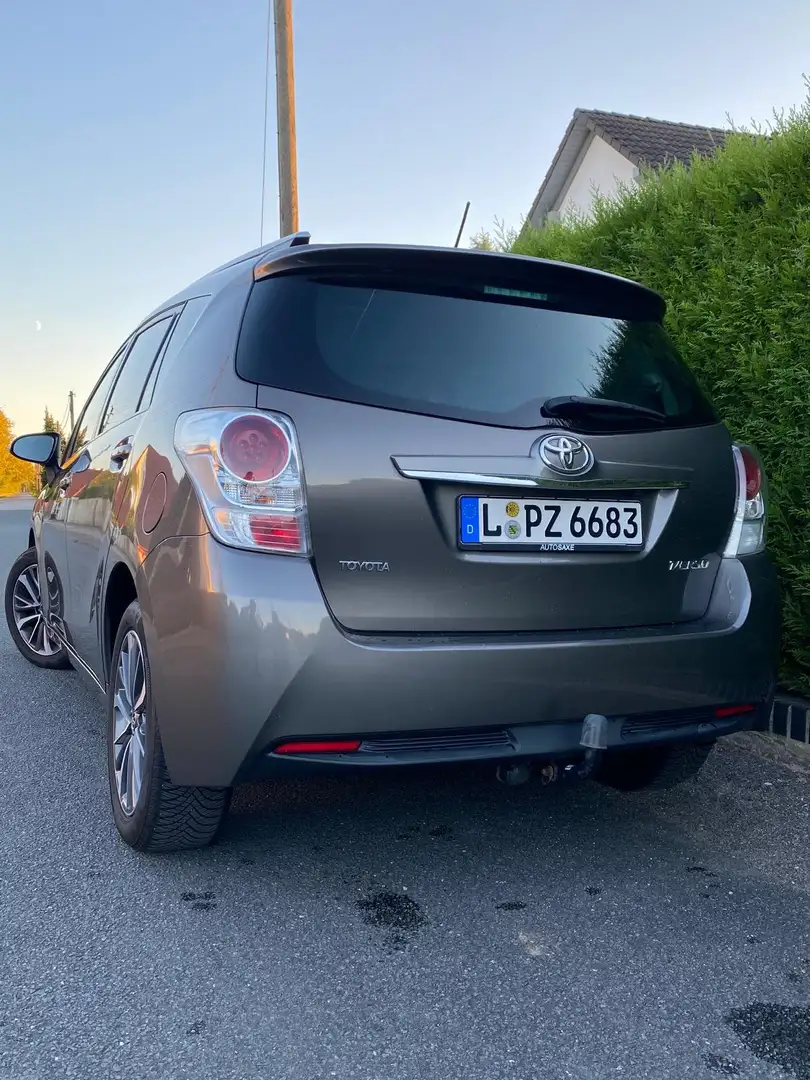 Toyota Verso Verso 1.8 7-Sitzer Comfort Bronze - 2