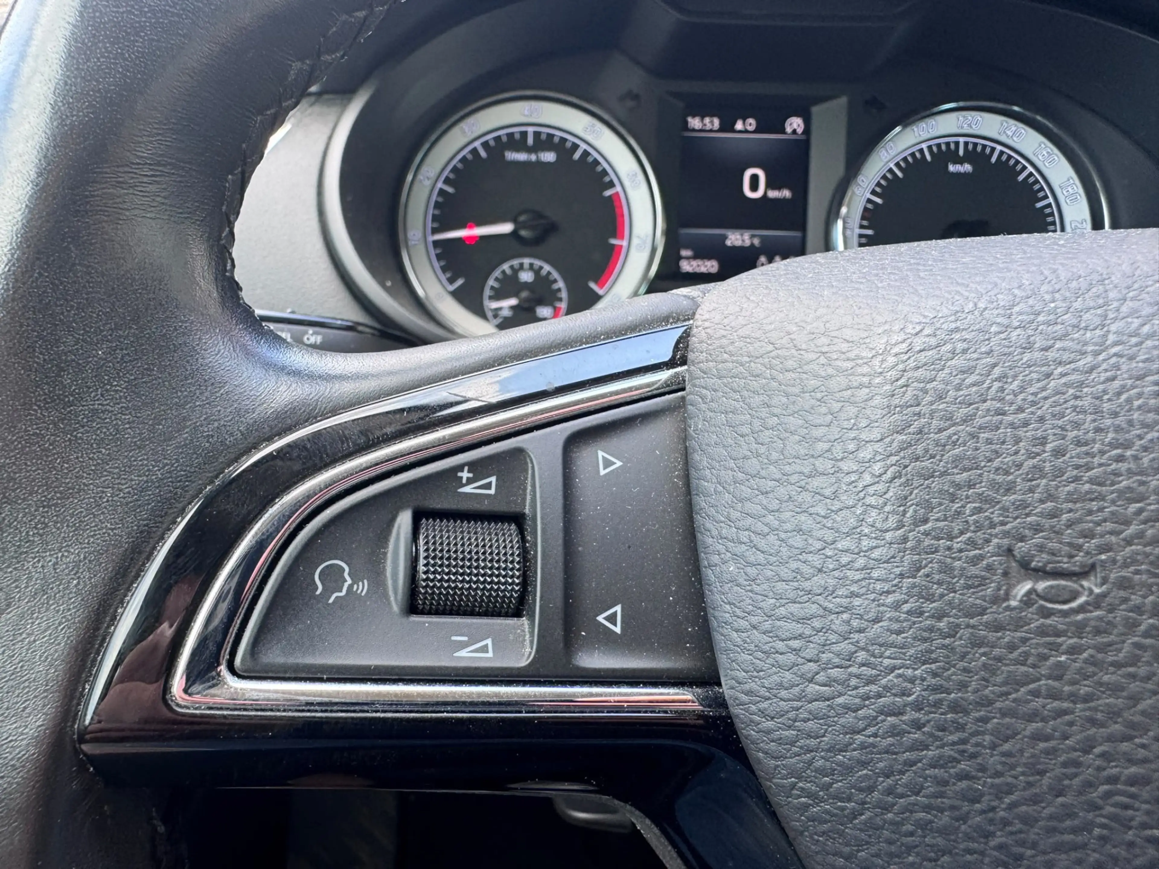 Skoda Octavia 1.5 TSI Greentech Ambition — photo 11