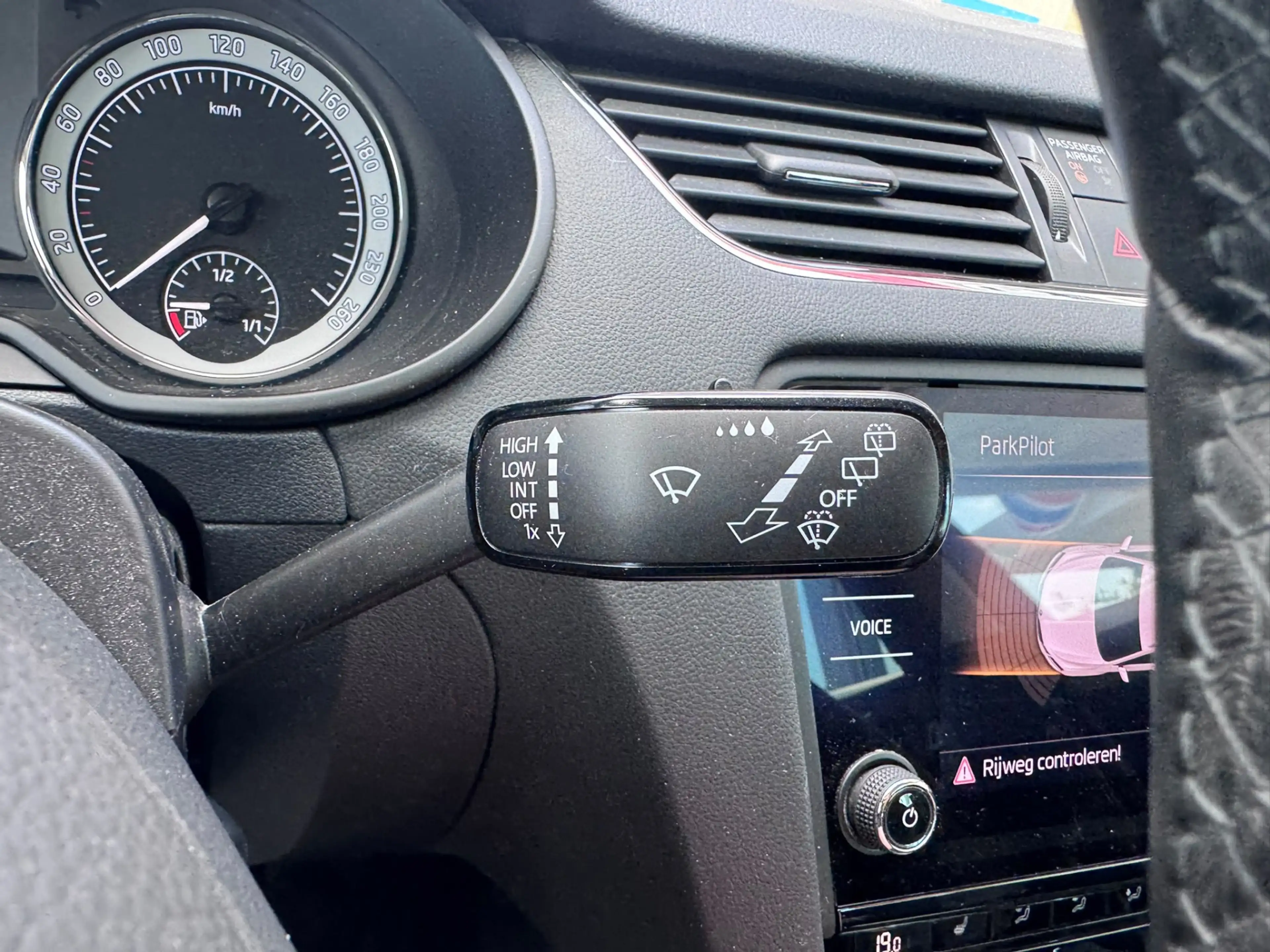 Skoda Octavia 1.5 TSI Greentech Ambition — photo 14