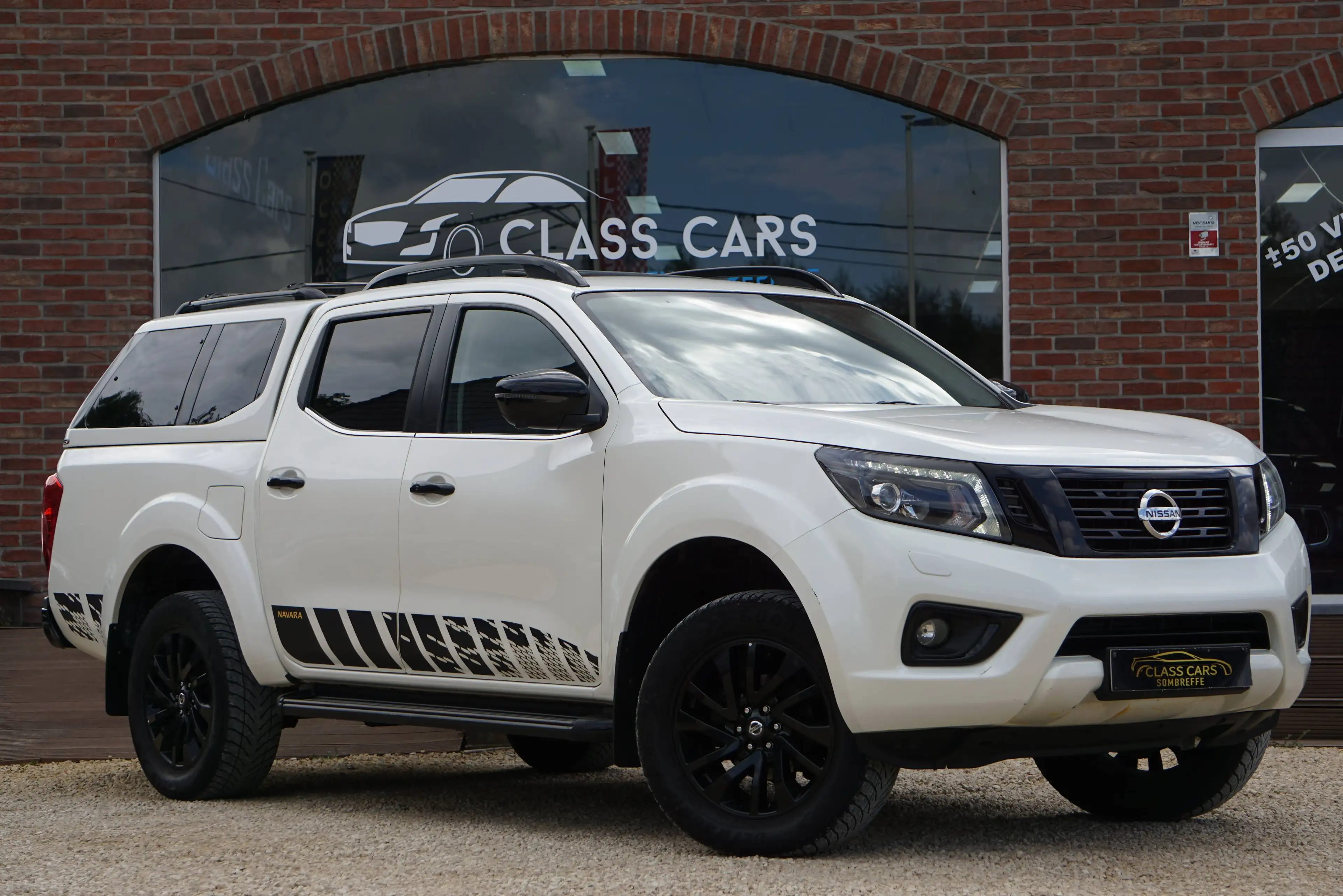 Nissan Navara 2.3 dCi 4WD / TVA-BTW RECUP / HARDTOP / CAM360 / NAVI / AUTO / LED / XENON / CRUISE / CUIR — photo 2