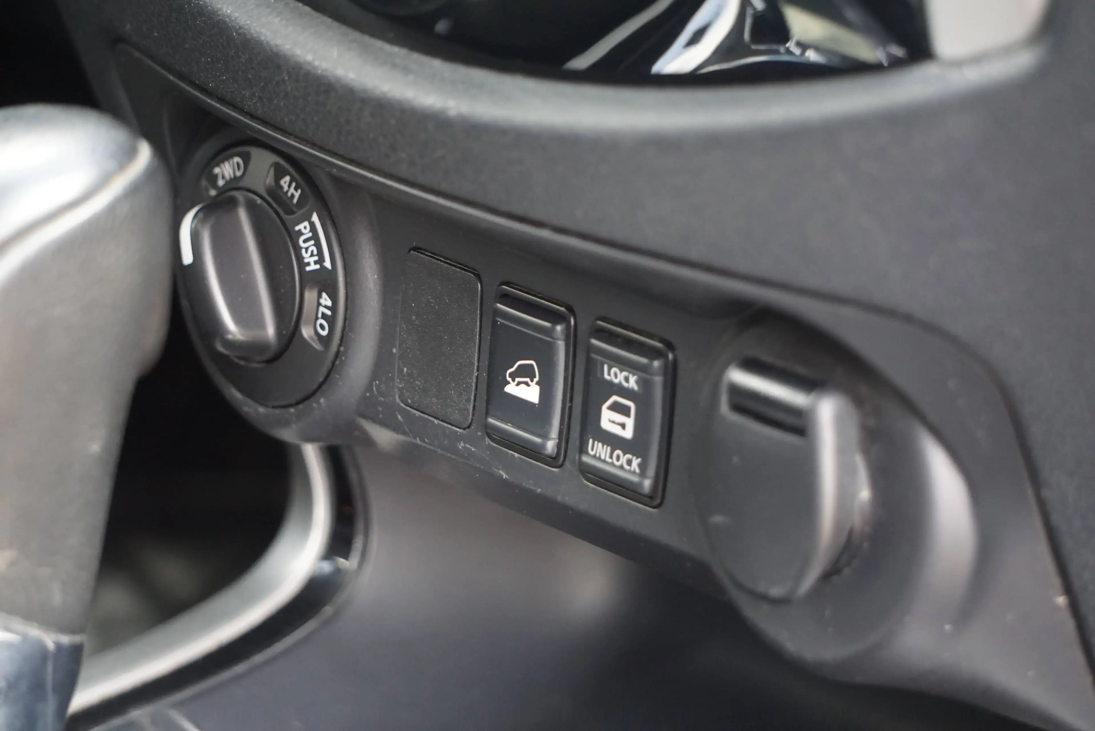 Nissan Navara 2.3 dCi 4WD / TVA-BTW RECUP / HARDTOP / CAM360 / NAVI / AUTO / LED / XENON / CRUISE / CUIR — photo 15