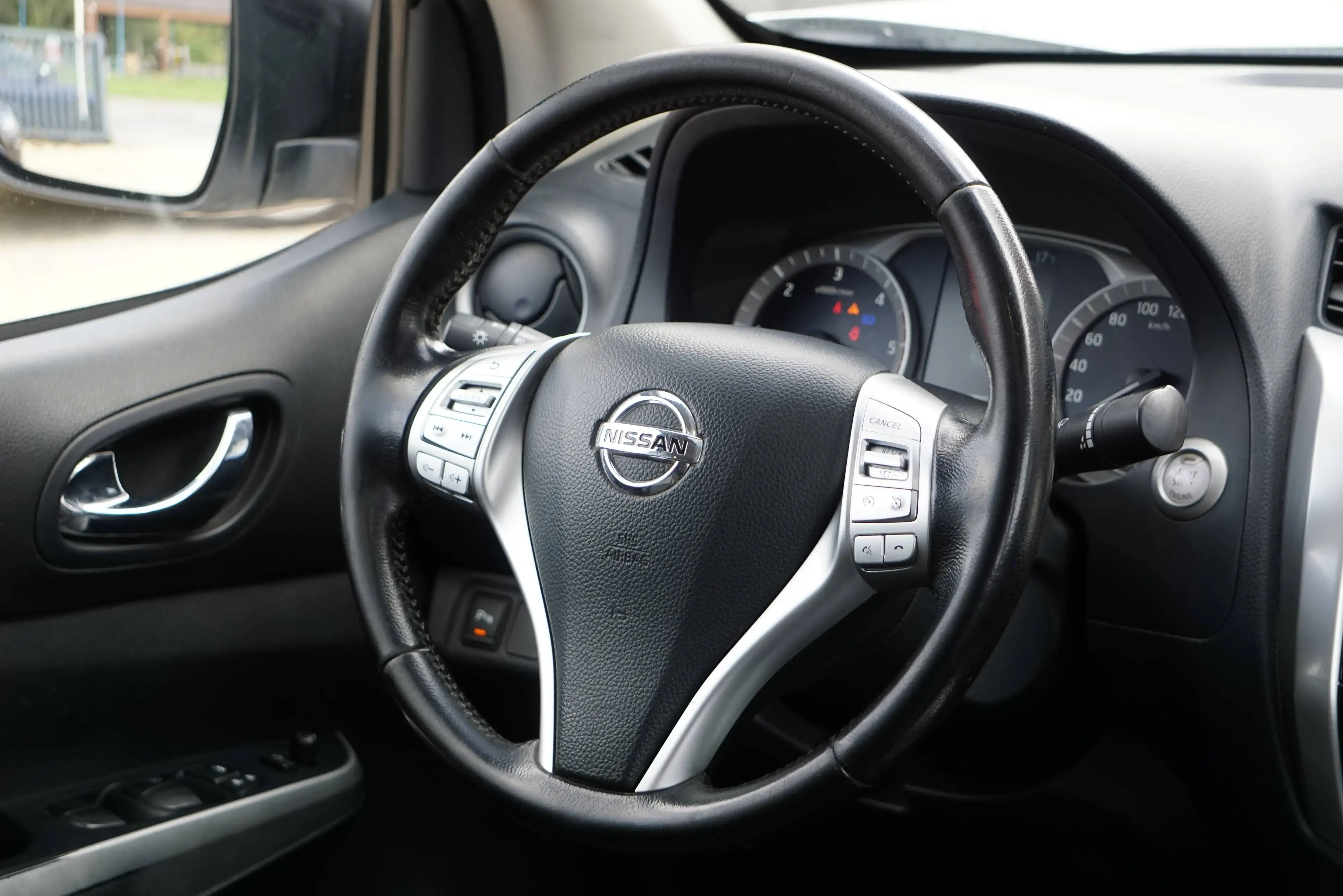 Nissan Navara 2.3 dCi 4WD / TVA-BTW RECUP / HARDTOP / CAM360 / NAVI / AUTO / LED / XENON / CRUISE / CUIR — photo 9