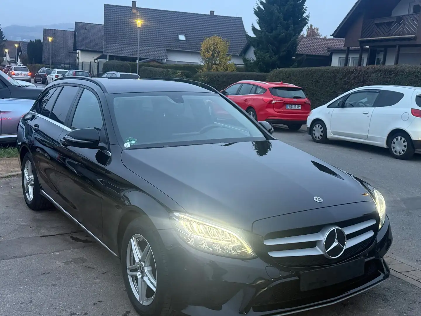 Mercedes-Benz C 200 C T-Modell C 200 T d*NEU*TÜV*NAVI*AUTOMATI Schwarz - 2