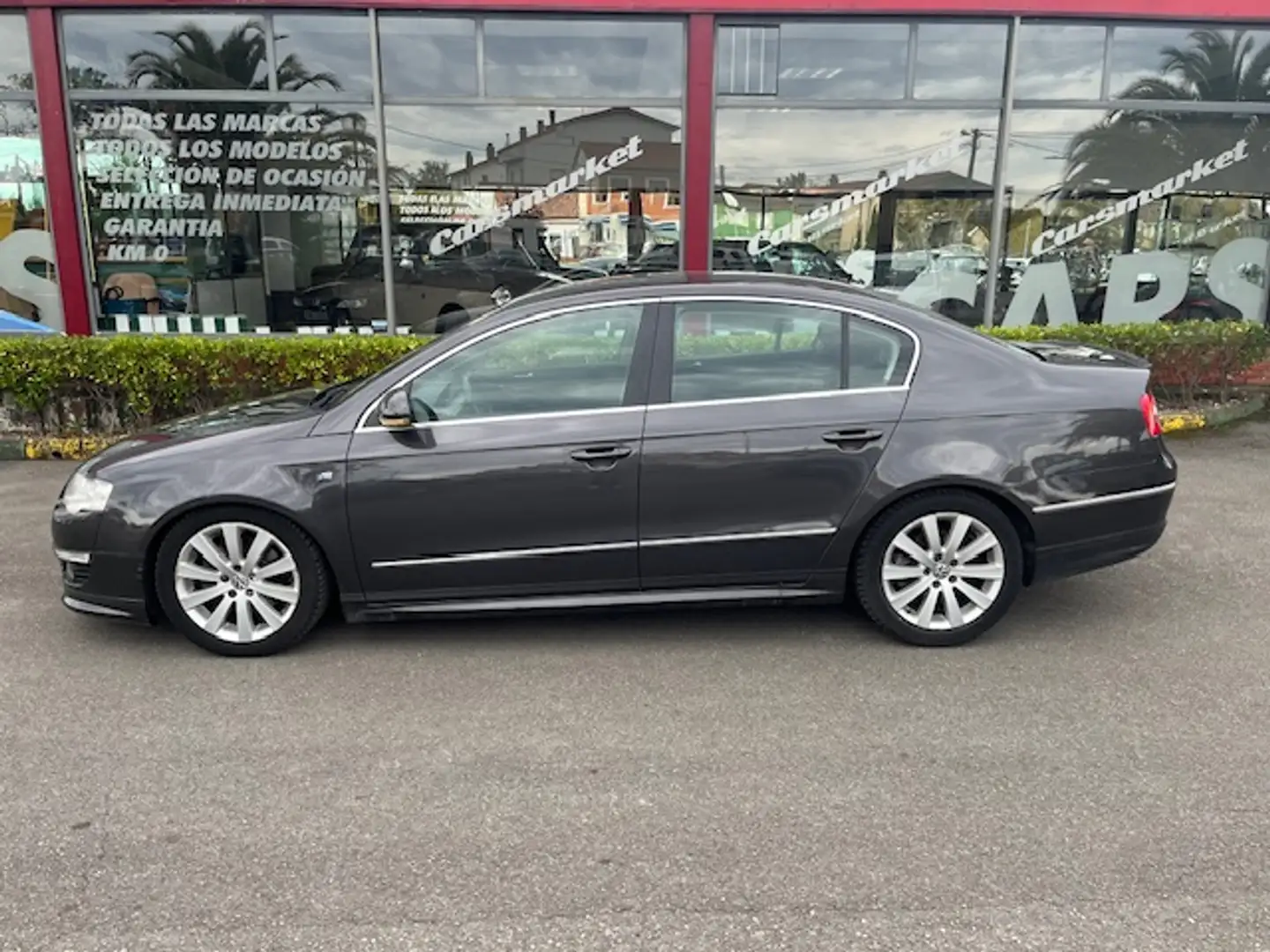 Volkswagen Passat 2.0TDI R-Line Negro - 2