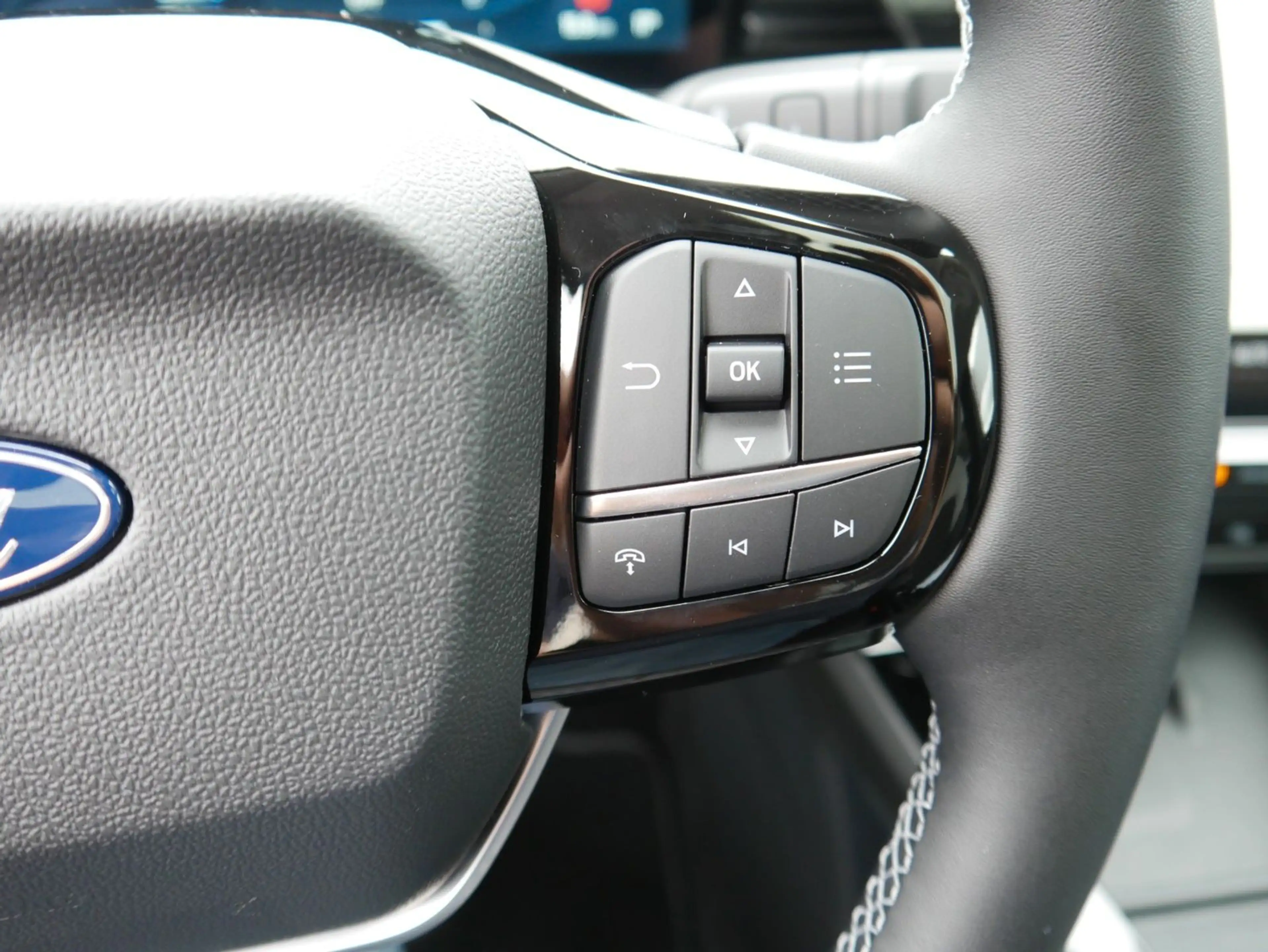 Ford Puma Gen-E Premium + Winter + Panorama-Dach — photo 14