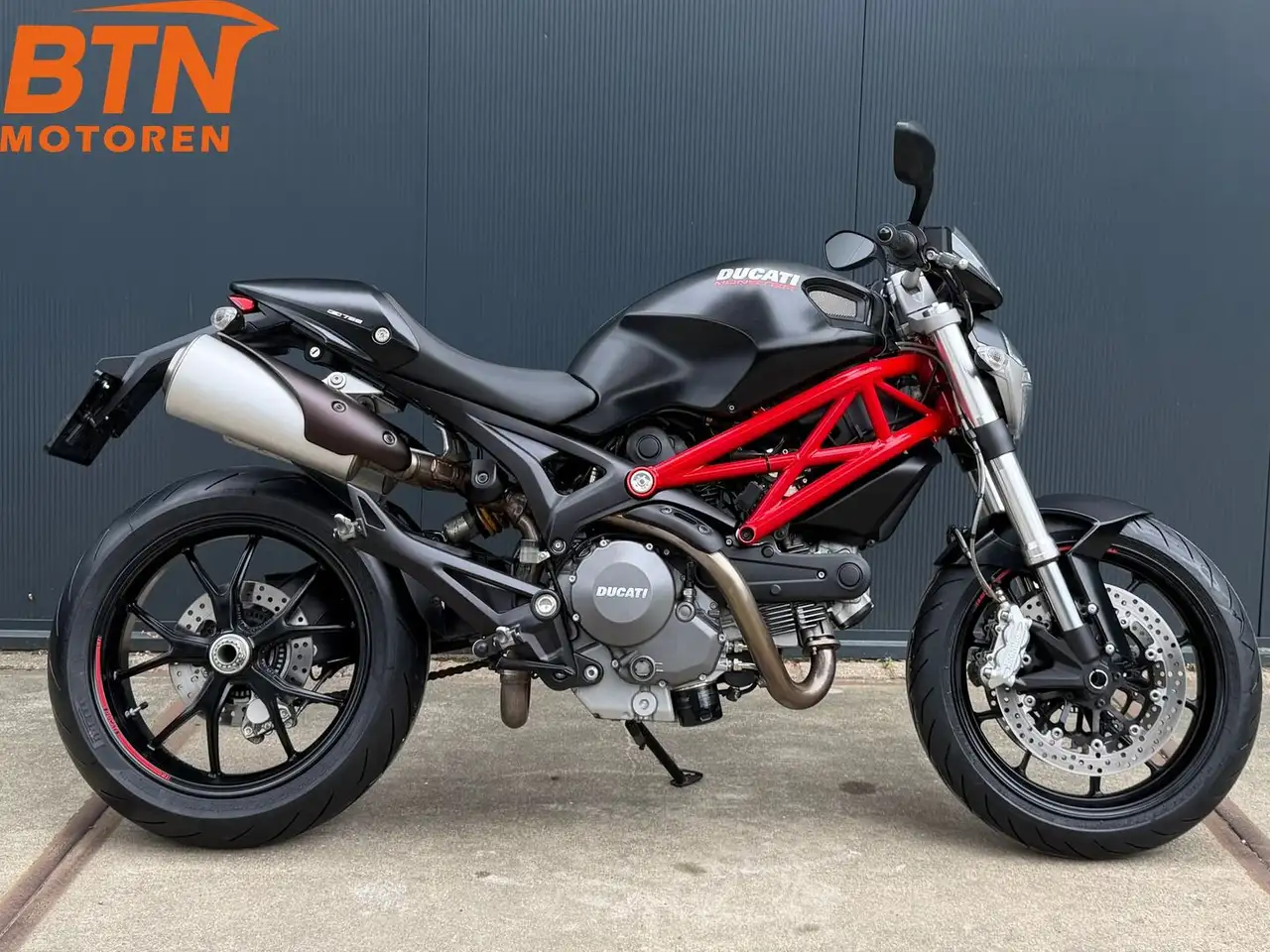 Ducati Monster 796