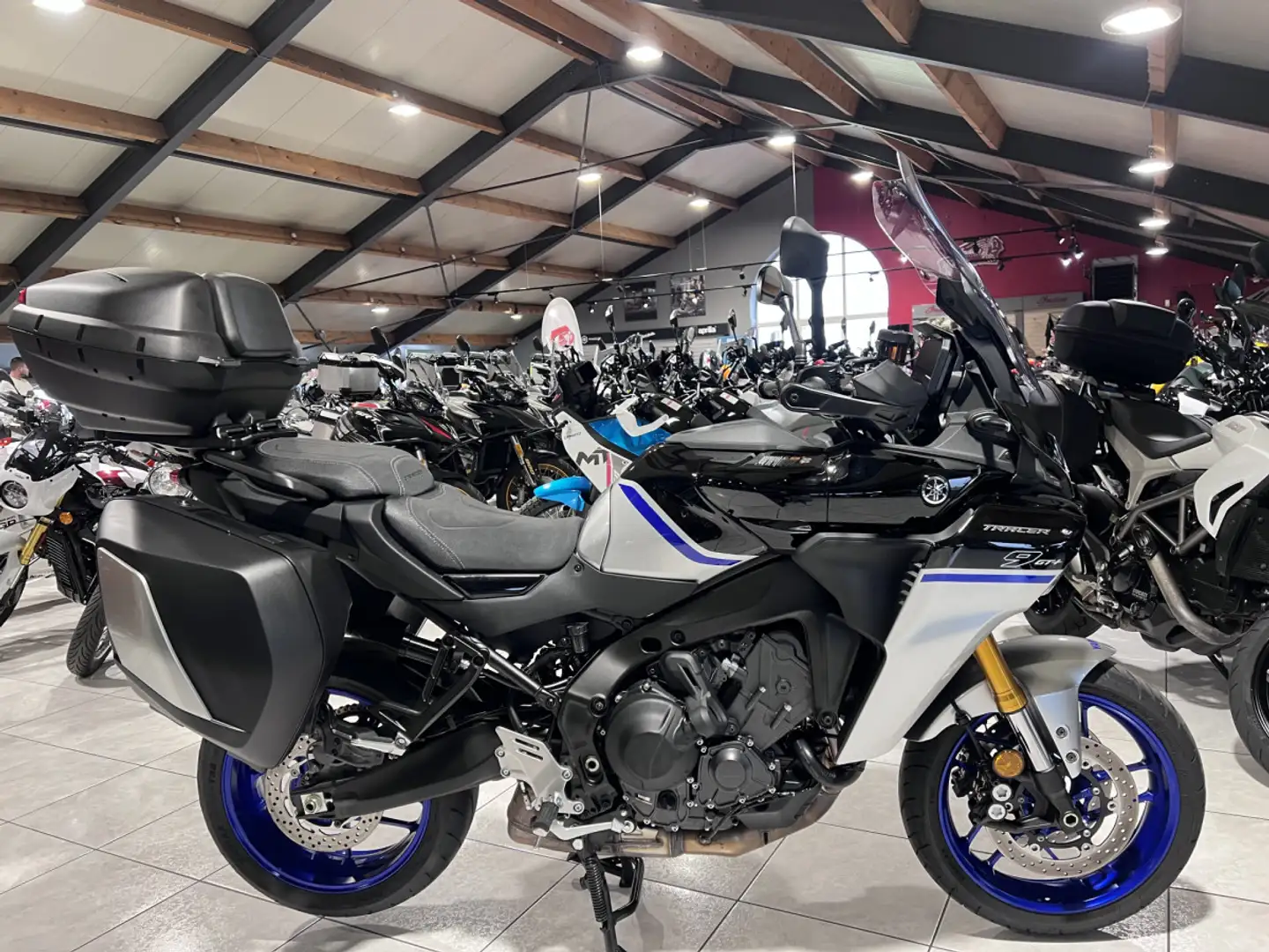 Yamaha Tracer 900 GT Y-AMT Noir - 1