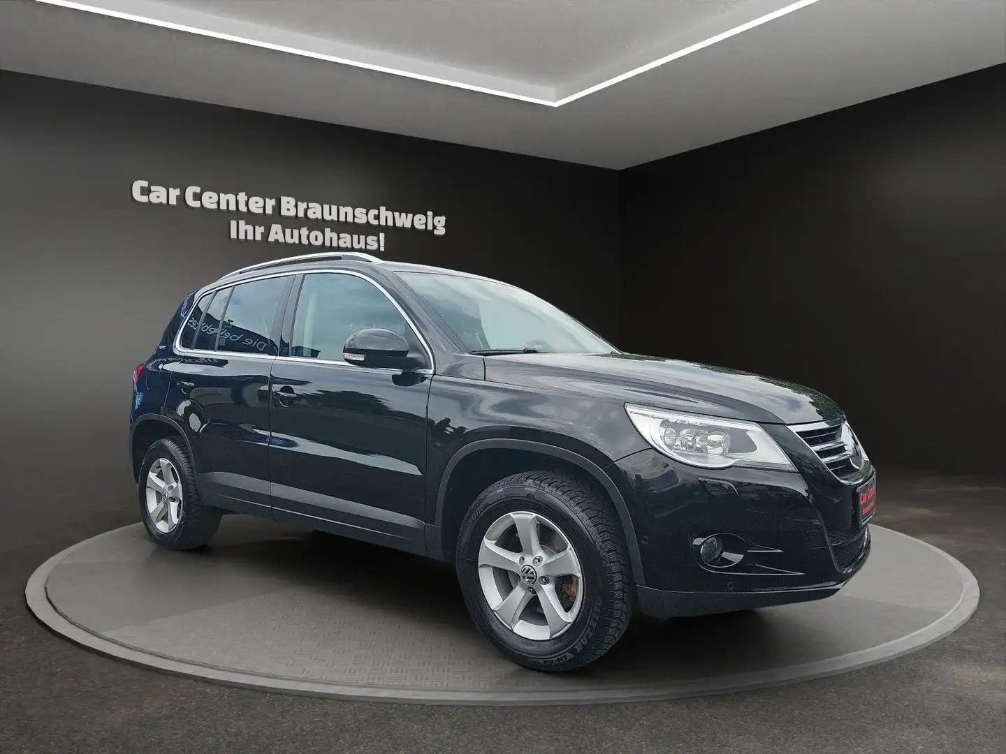 Volkswagen Tiguan 2.0 TDI BlueMotion Technology Team Schwarz - 2