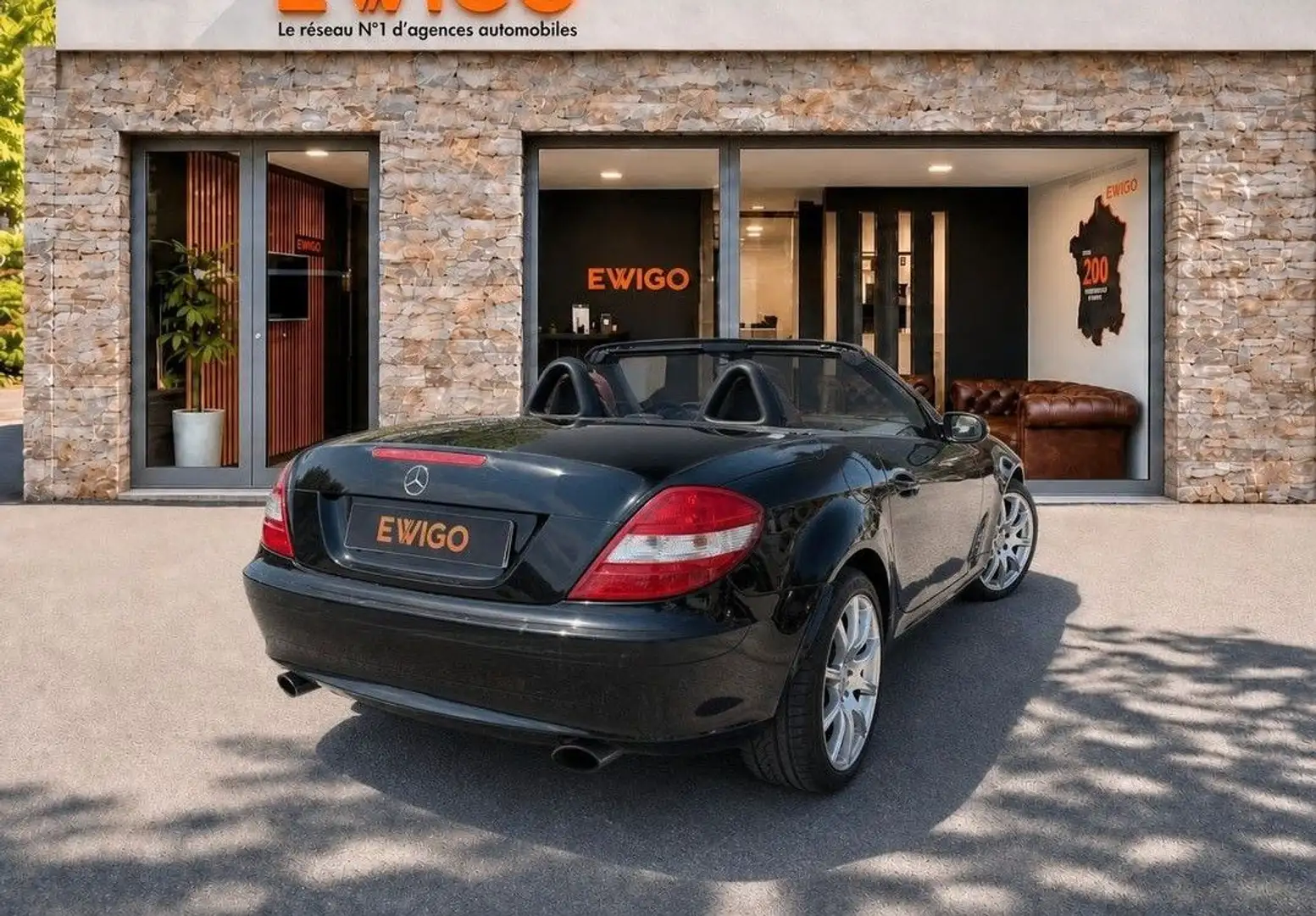 Mercedes-Benz SLK Classe 1.8 200 KOMPRESSOR 165 BVA CLIM AUTO GPS- SIEGES CHAUFFANT HARMAN KARDON RADAR AV-AR CUIr Schwarz - 2