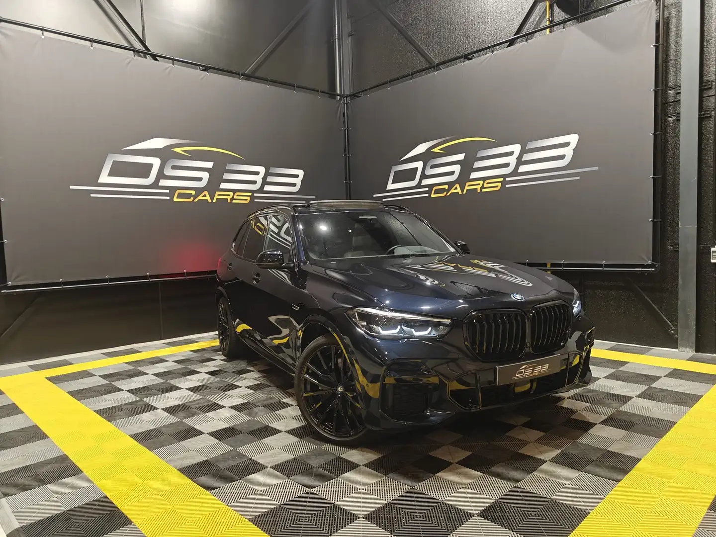 BMW X5 X5 xDrive45e M-pack/22"/Pano/Keyles/360/Memory/HUD Negro - 1