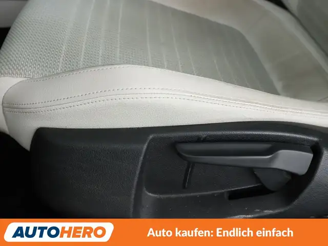 Volkswagen Scirocco view 29