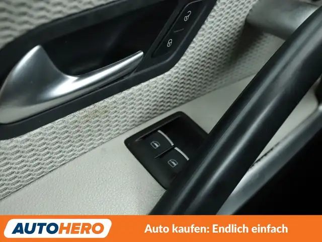 Volkswagen Scirocco view 25