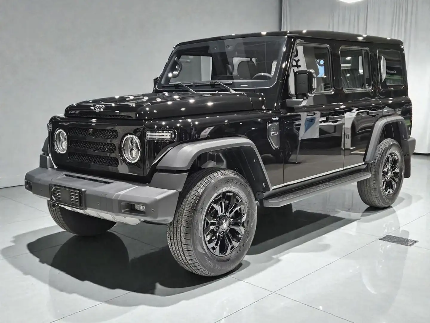 EMC Sonstige 2.0 TGDI 8AT 4WD Adventurer Schwarz - 1