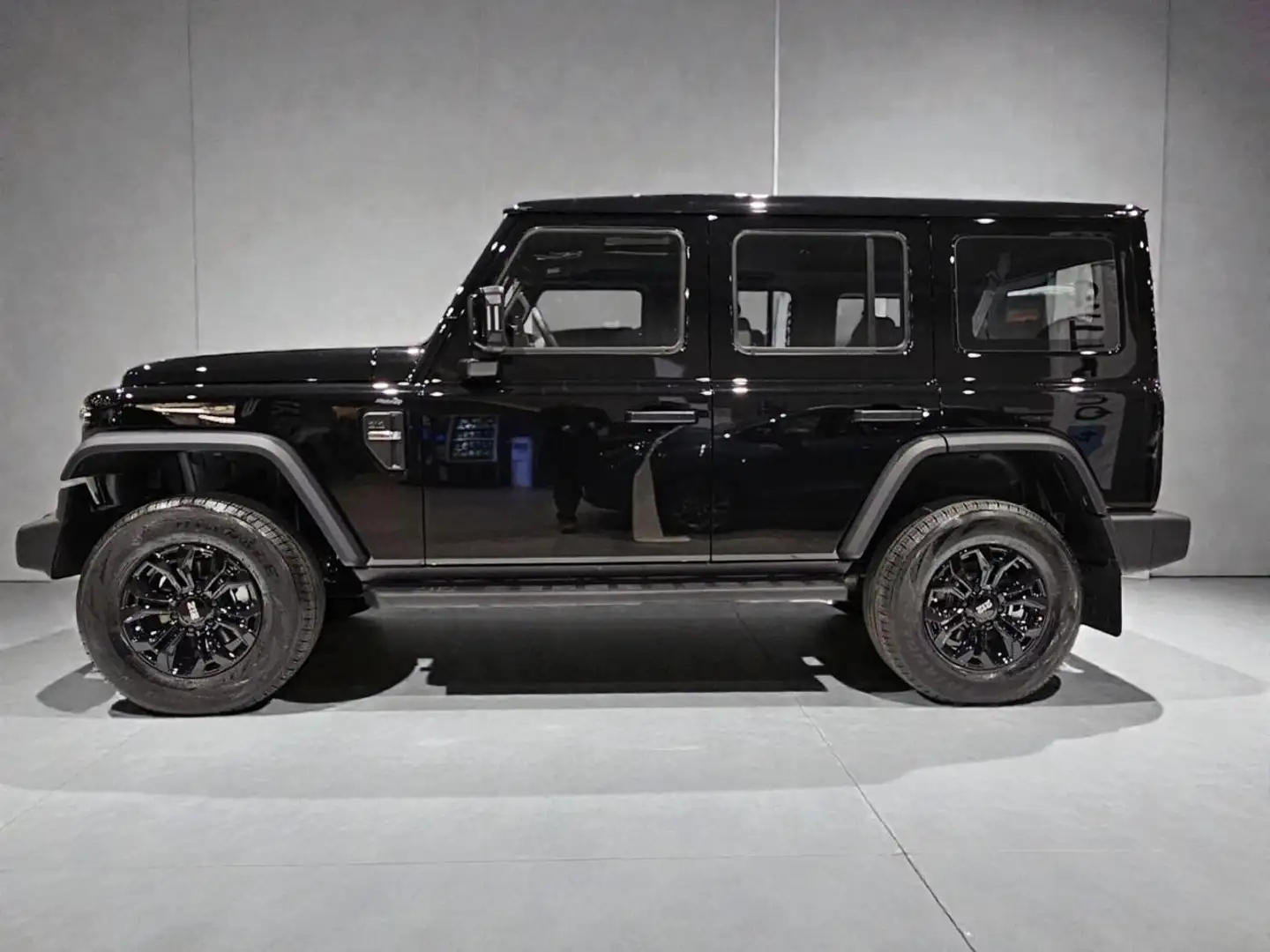 EMC Sonstige 2.0 TGDI 8AT 4WD Adventurer Schwarz - 2