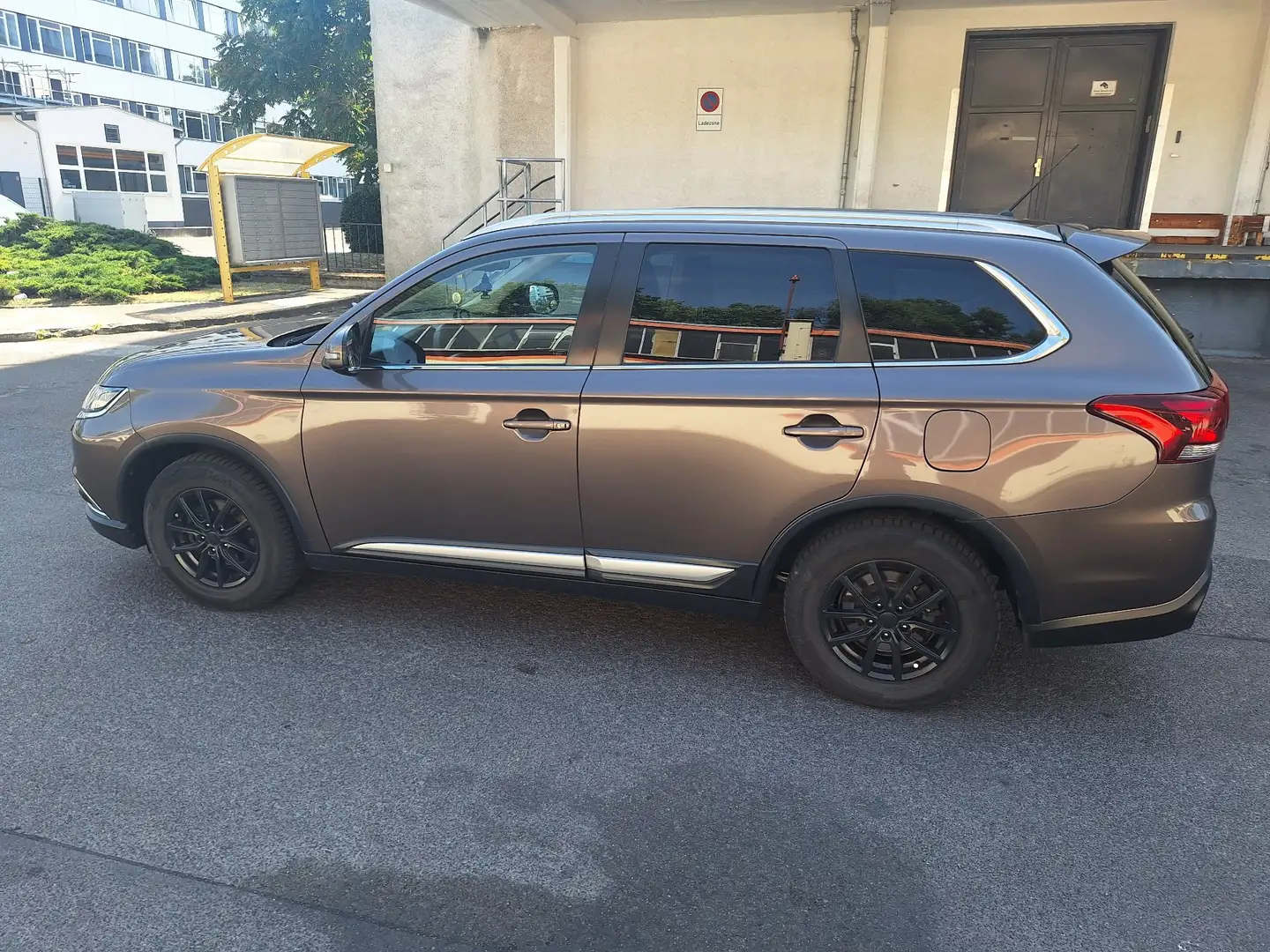 Mitsubishi Outlander 2.2 DI-D 4WD Aut. Diamant Edition+ - 1