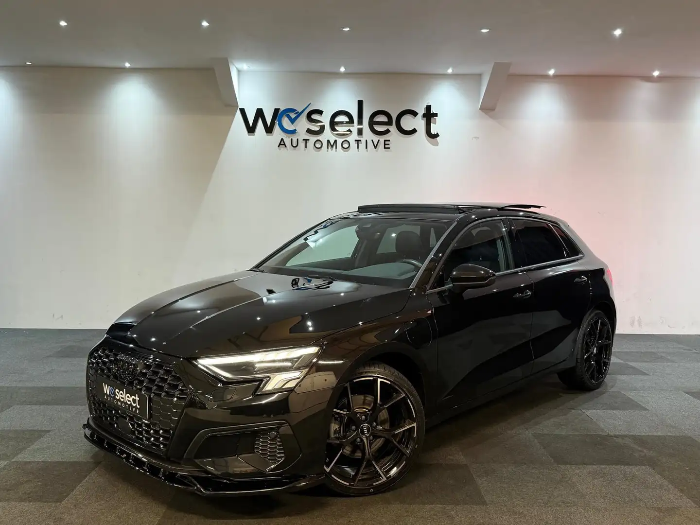 Audi A3 Sportback 40 TFSI e Pano l Led l Cruise l Carplay Noir - 1