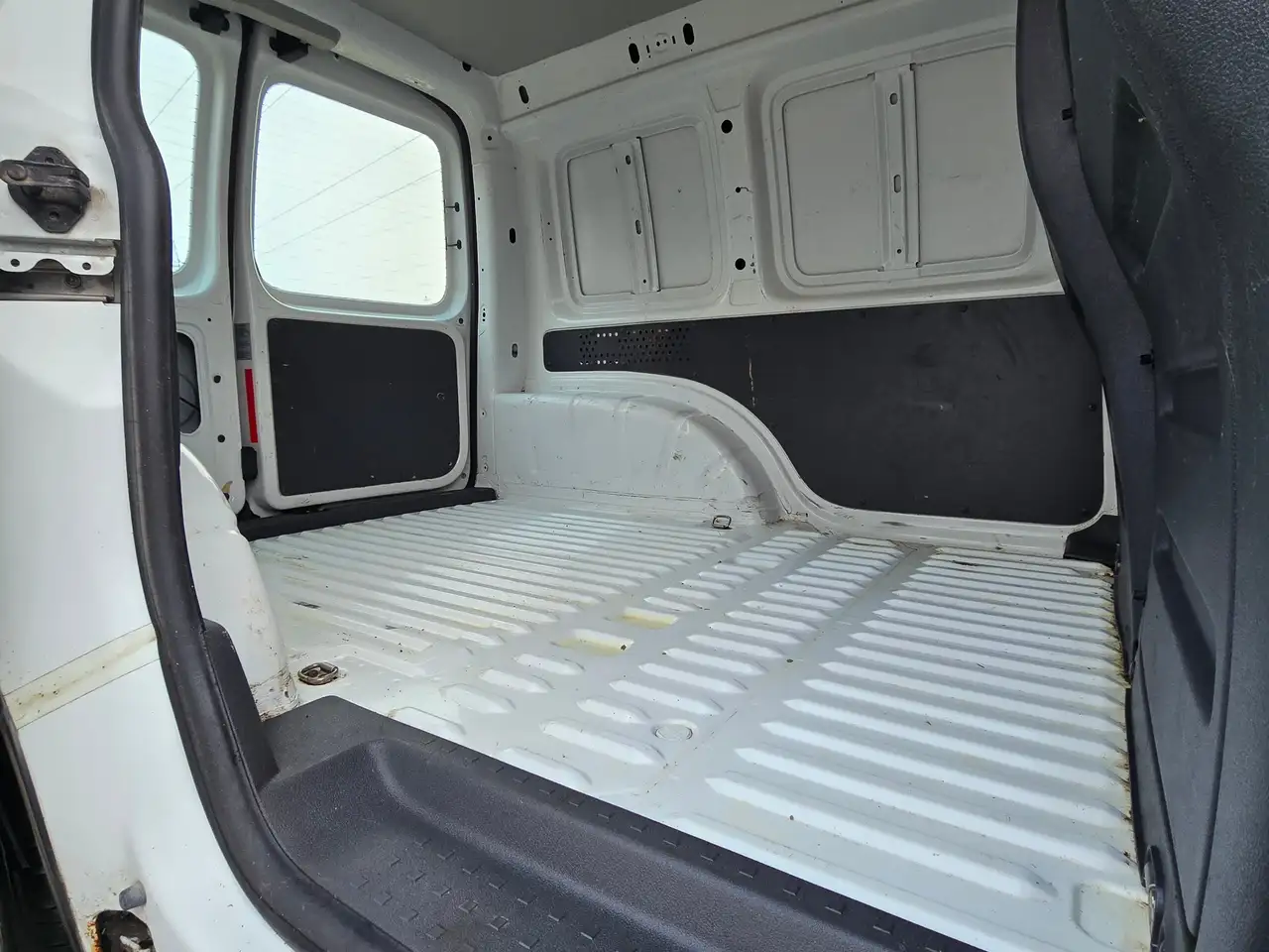 Volkswagen Caddy Kasten Economy Top – Bild 10