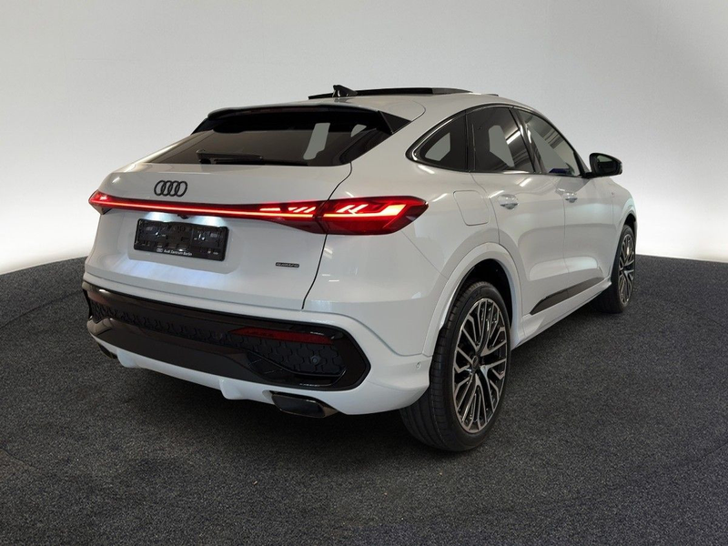 Audi Q5 TFSI quattro S tronic — photo 5