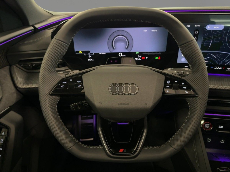 Audi Q5 TFSI quattro S tronic — photo 11