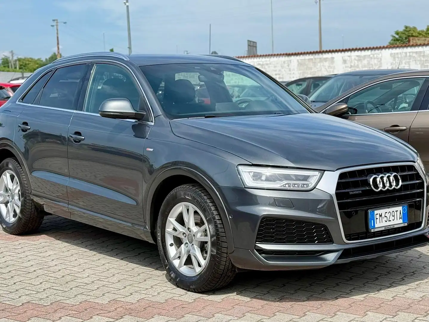 Audi Q3 2.0 tfsi S-Line quattro 220cv s-tronic **57000 km Grigio - 2