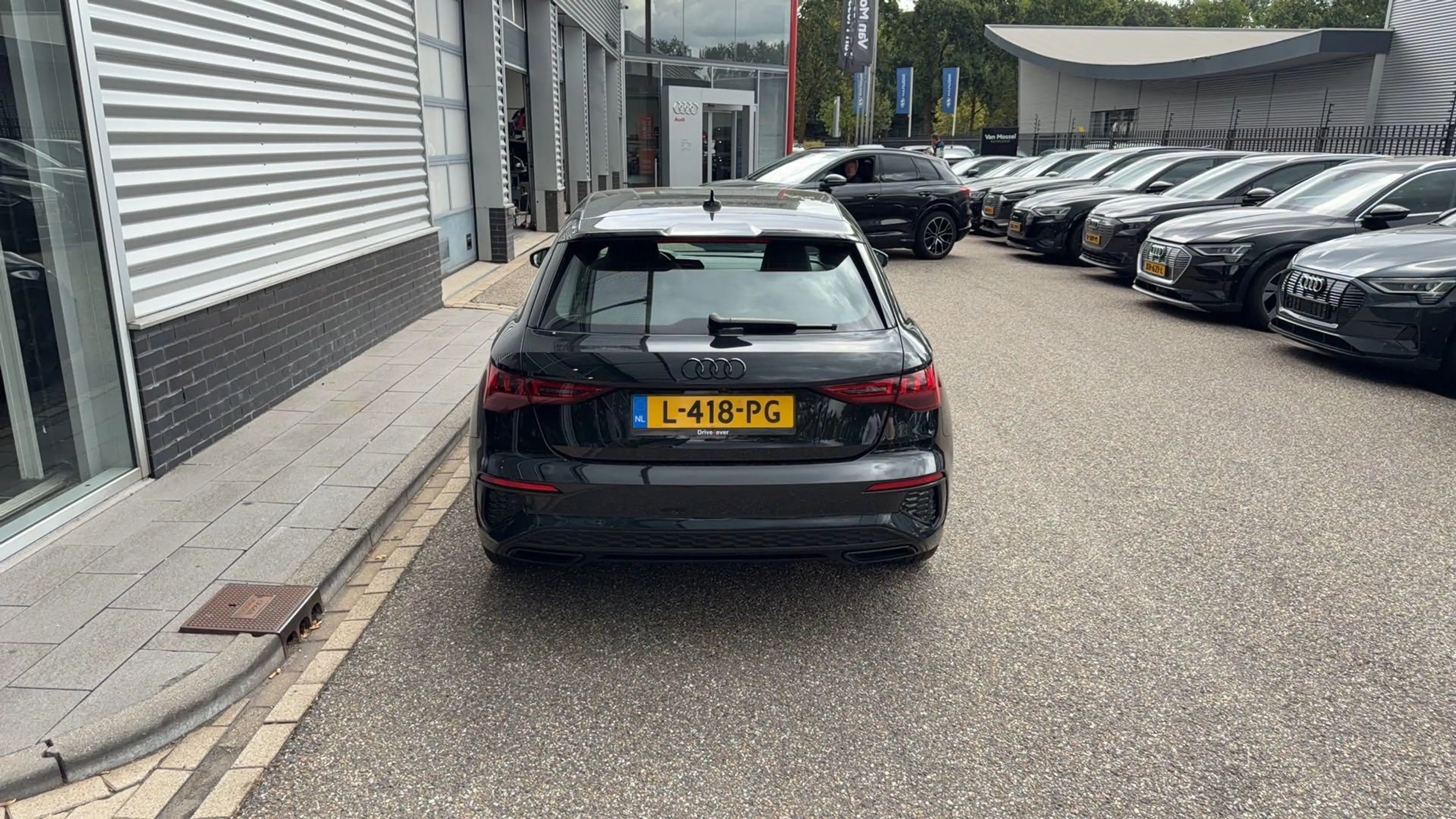 Audi A3 Sportback 30 TFSI S edition 110 PK | S-line | Auto — photo 5