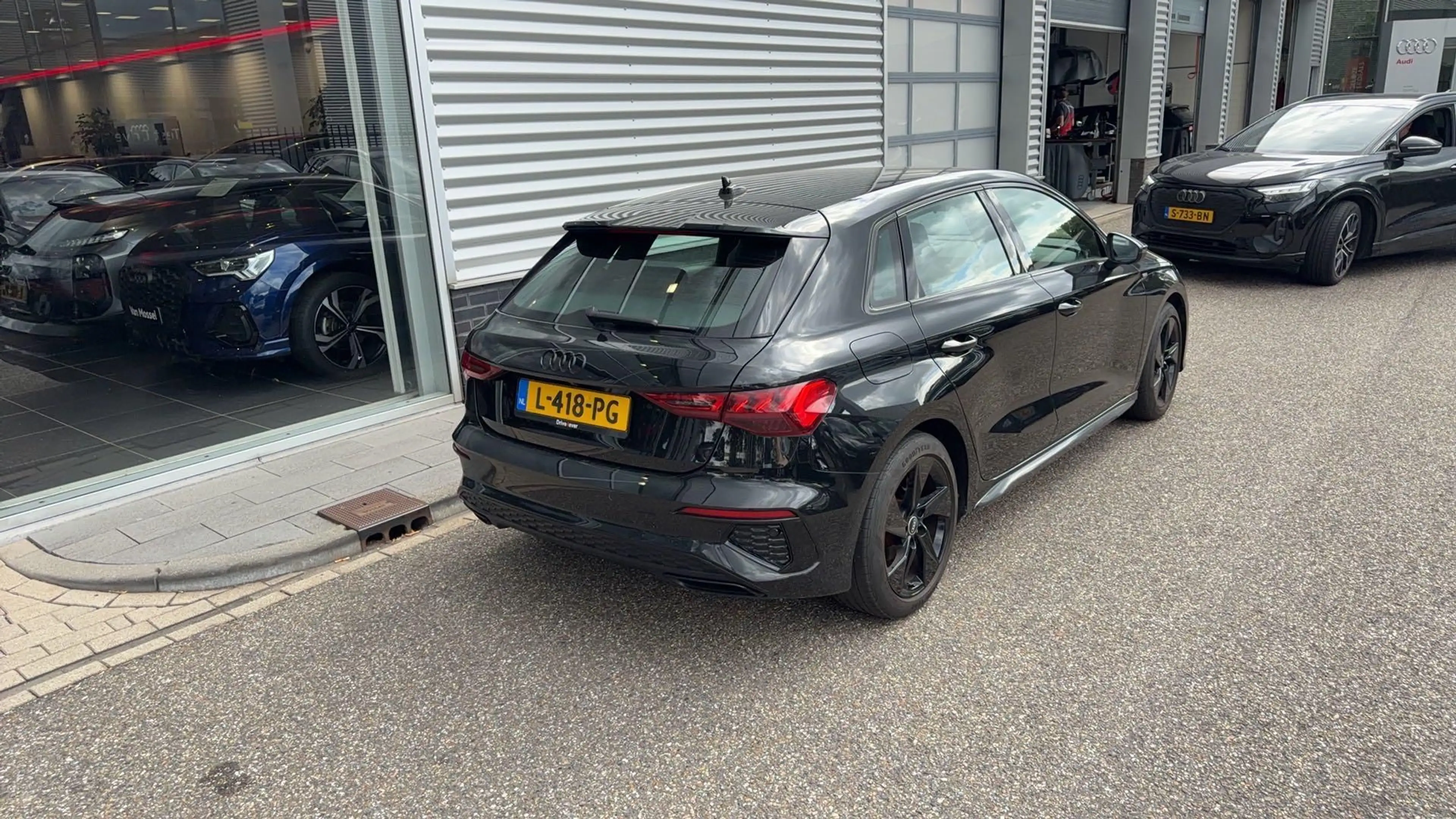 Audi A3 Sportback 30 TFSI S edition 110 PK | S-line | Auto — photo 6