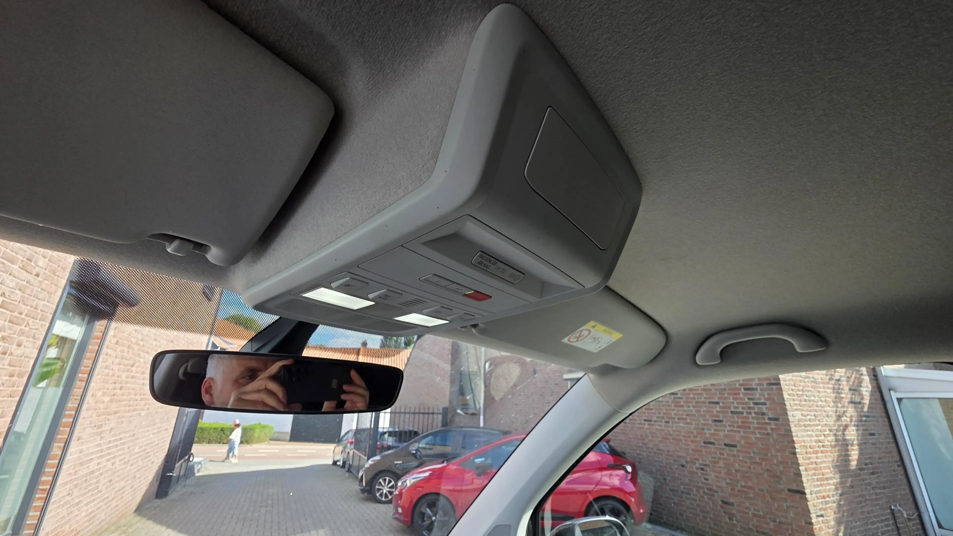 Volkswagen Transporter 2.0 TDI L1H1 GB Highline Edition 2 — photo 23