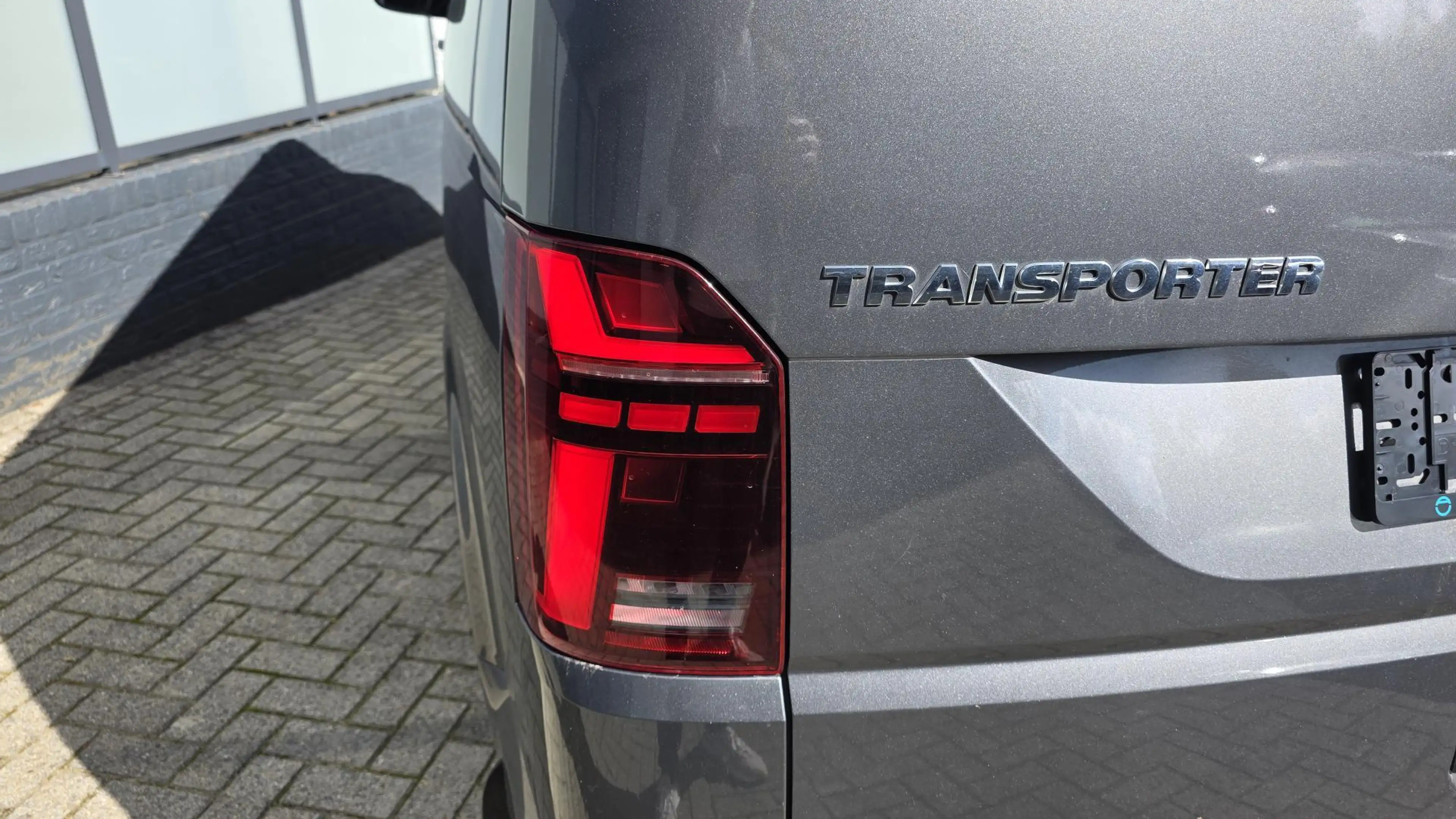 Volkswagen Transporter 2.0 TDI L1H1 GB Highline Edition 2 — photo 32