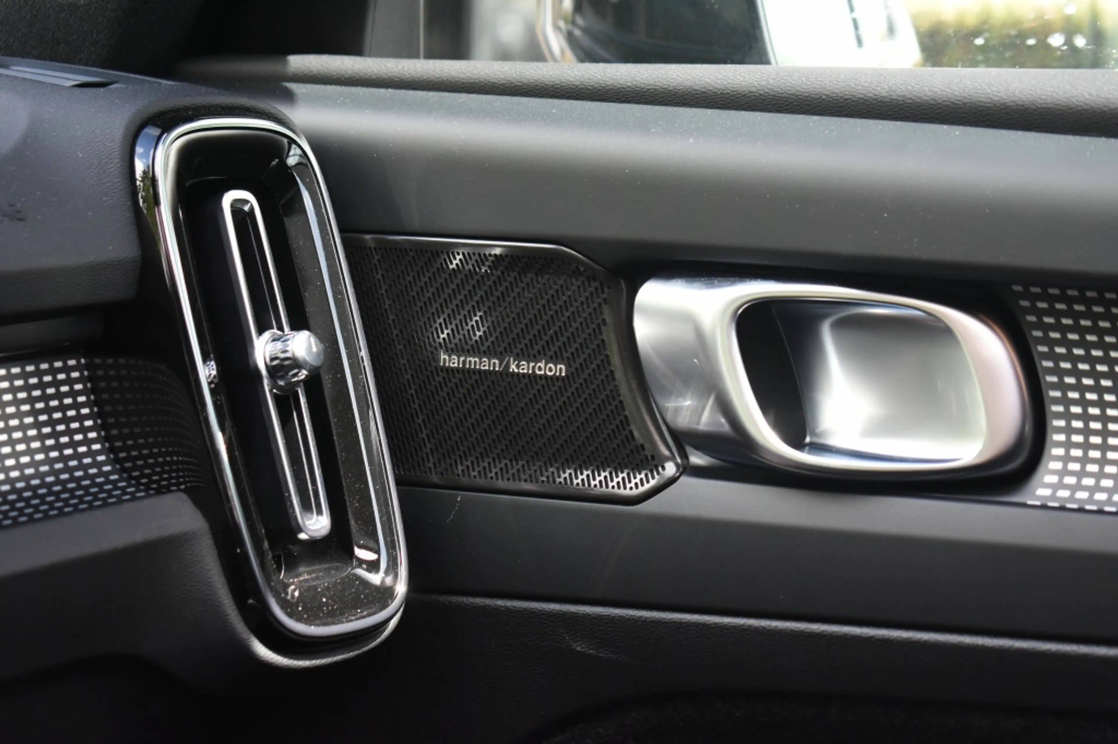 Volvo EX40 Twin Performance 442pk/82kWh Ultra Black Edition | — photo 22